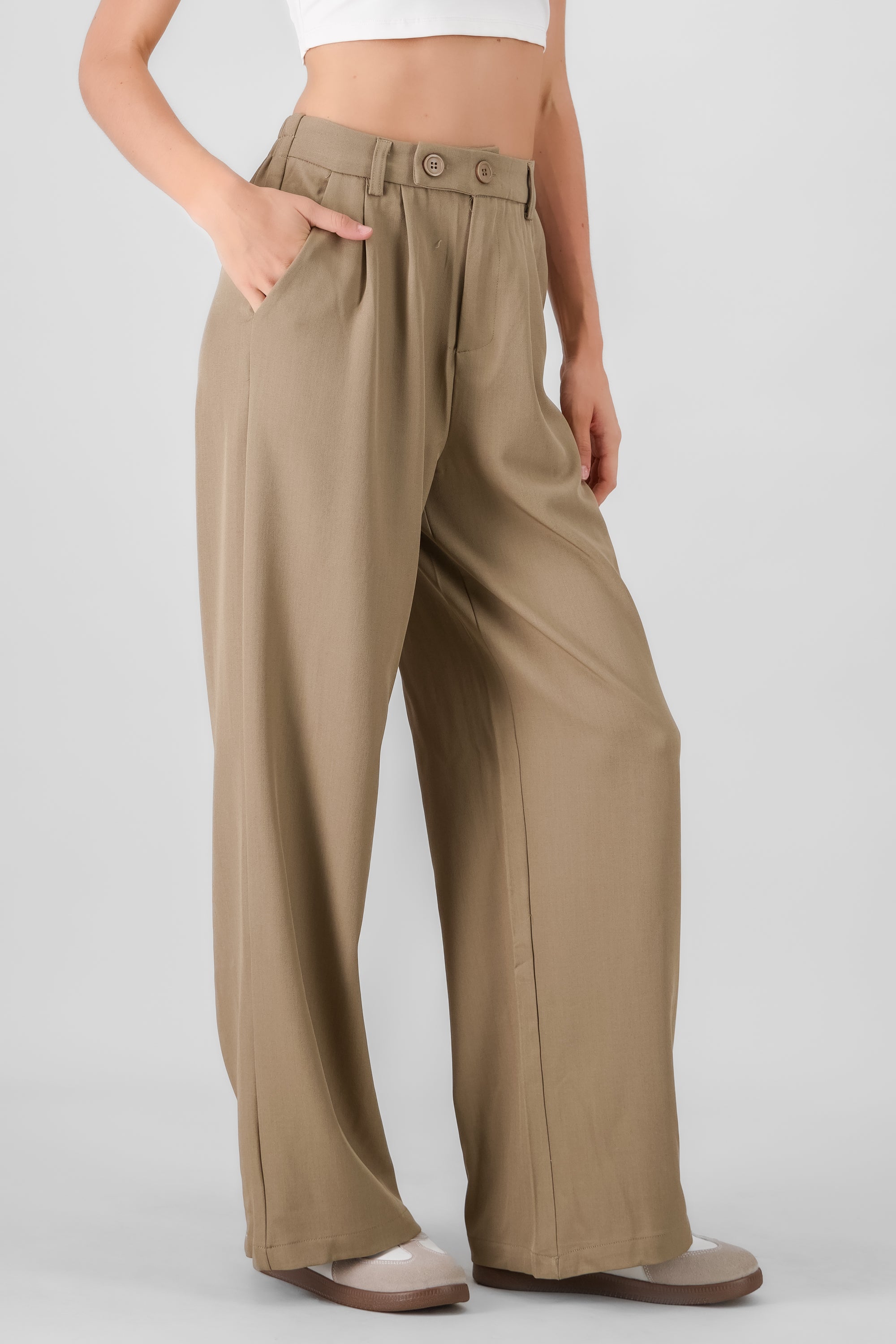 Pantalon sastre detalle boton con pinzas Hypsters KHAKI