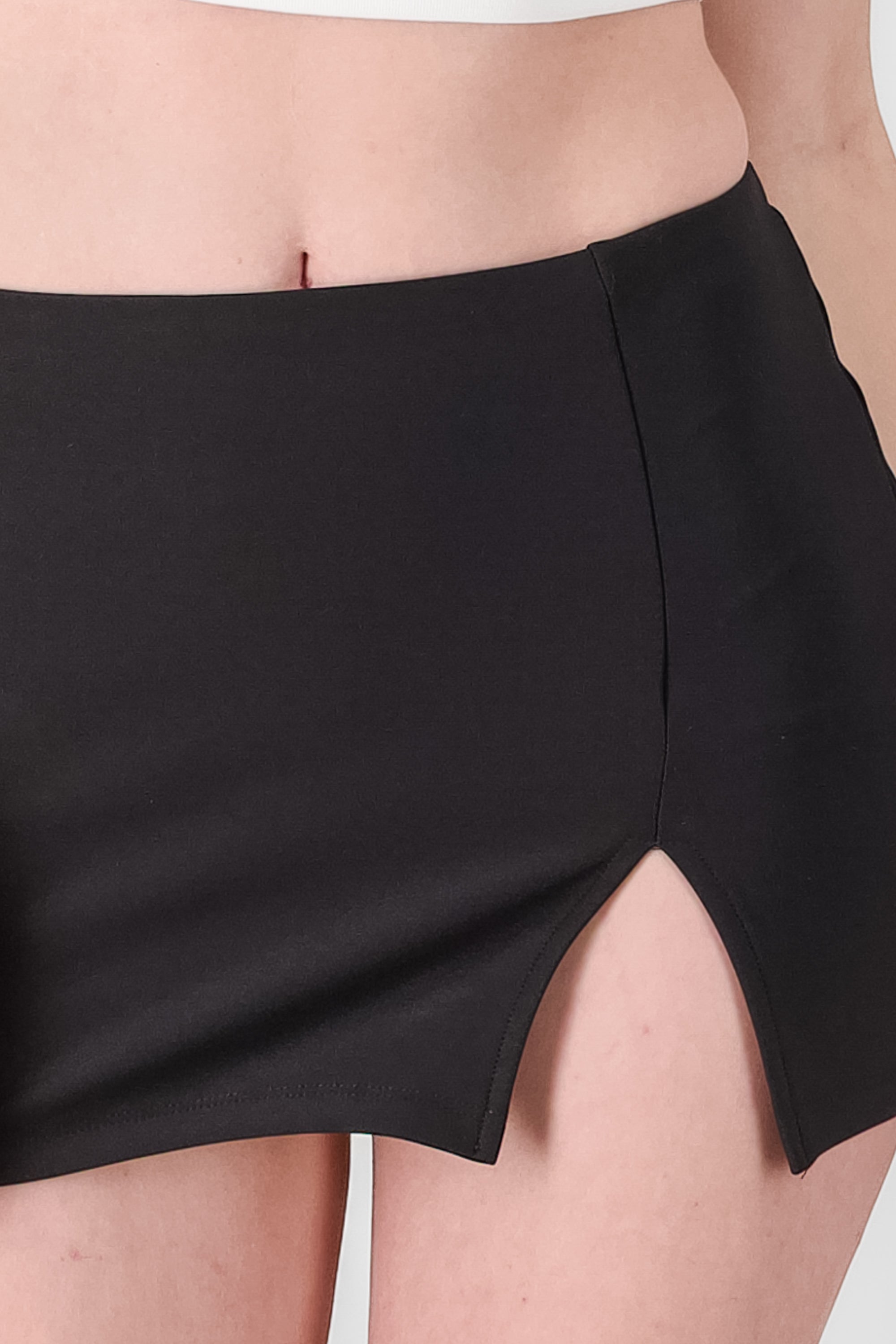 Mini skirt opening with lining BLACK