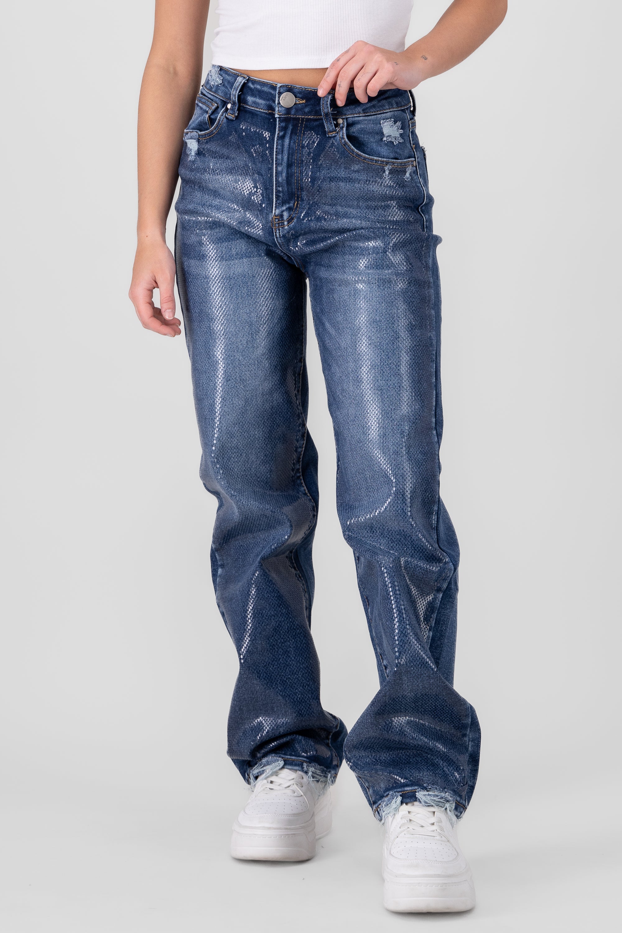 Straight Jeans Texture Brillo Medium Wash