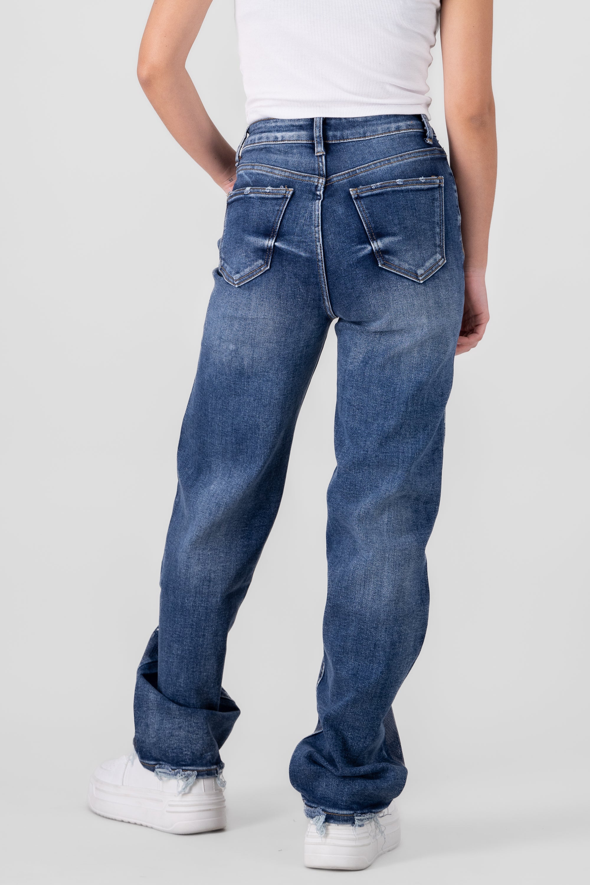 Straight Jeans Texture Brillo Medium Wash