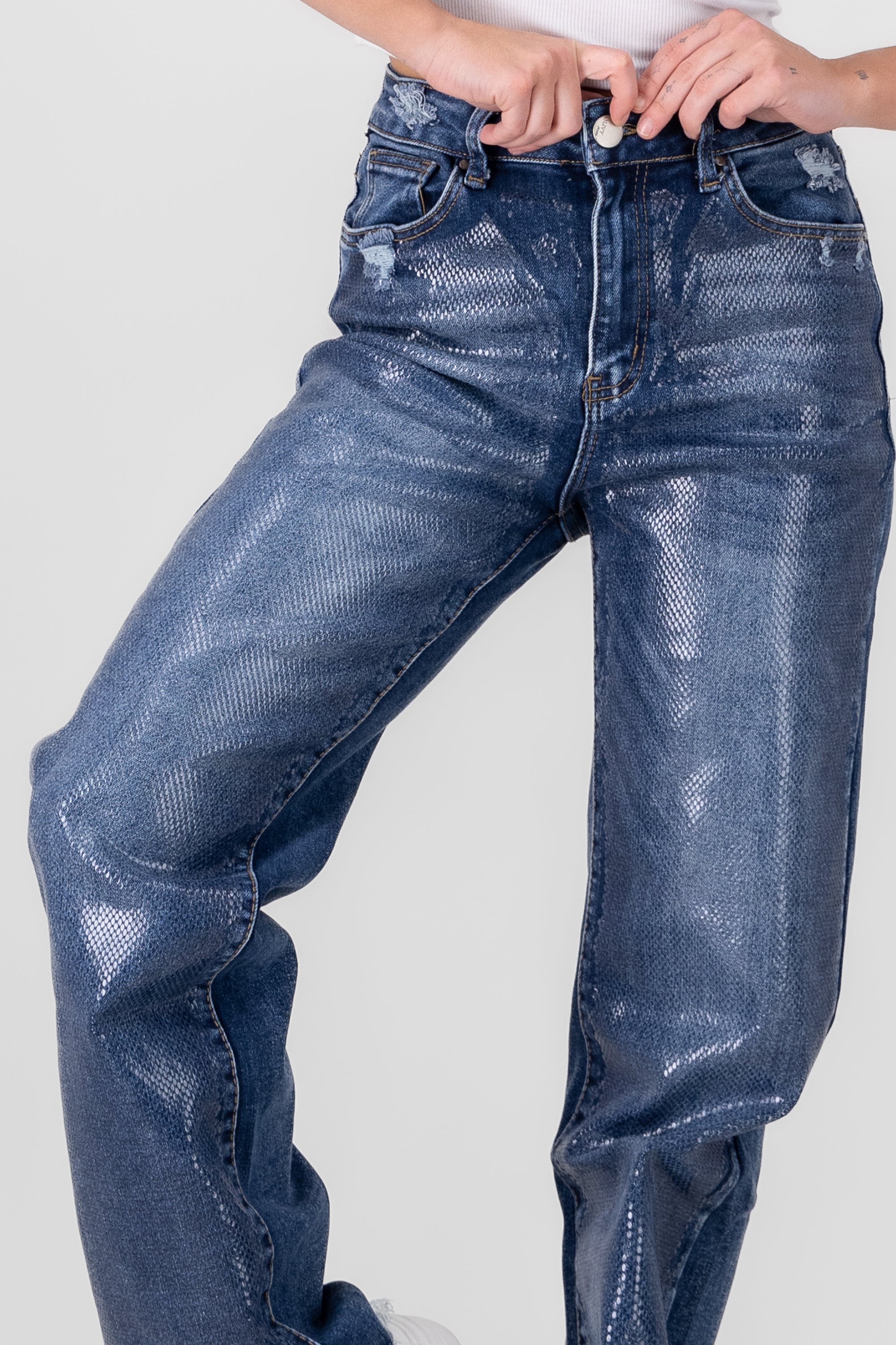 Straight Jeans Texture Brillo Medium Wash