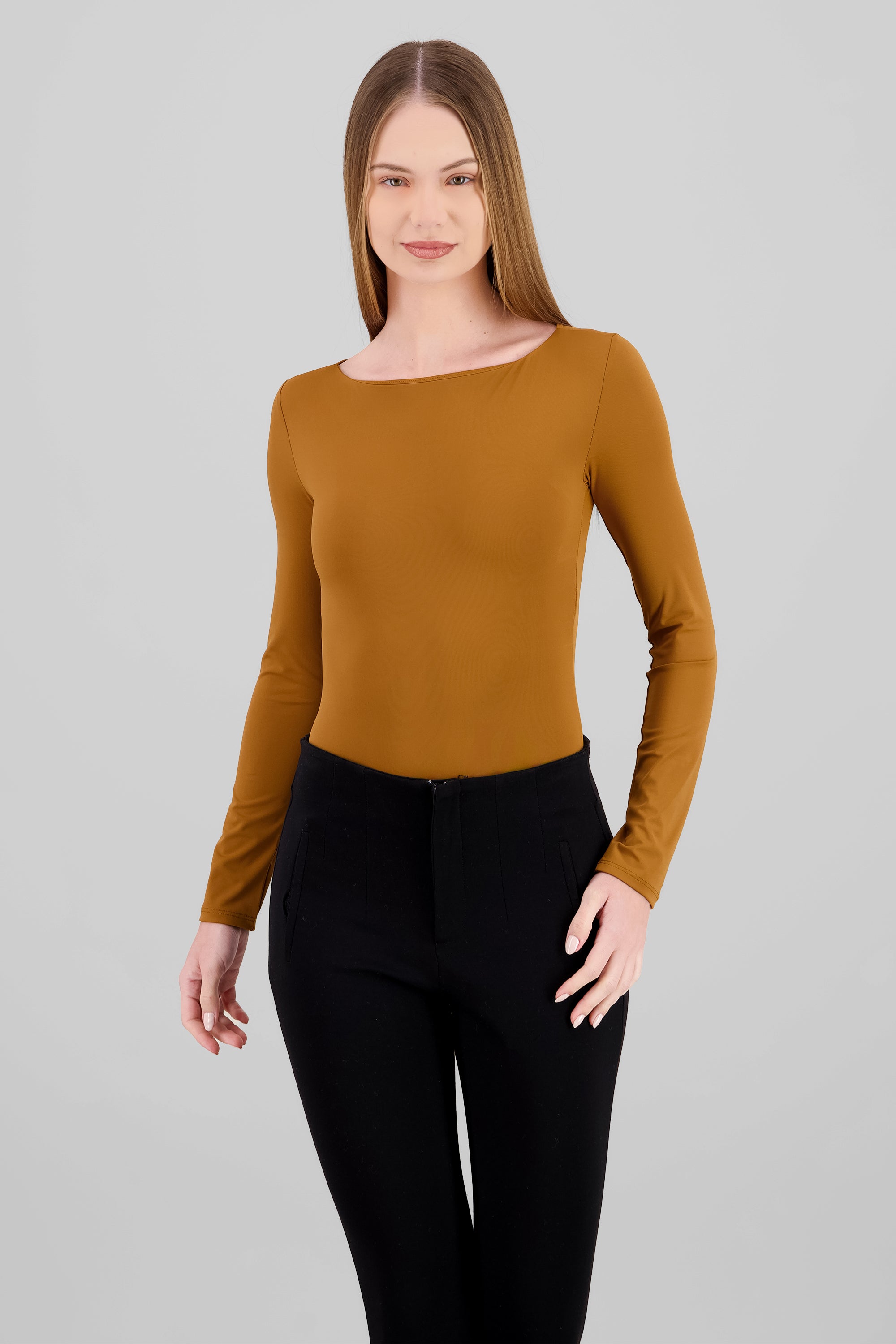 Body manga larga doble tela cuello barco CAMELLO