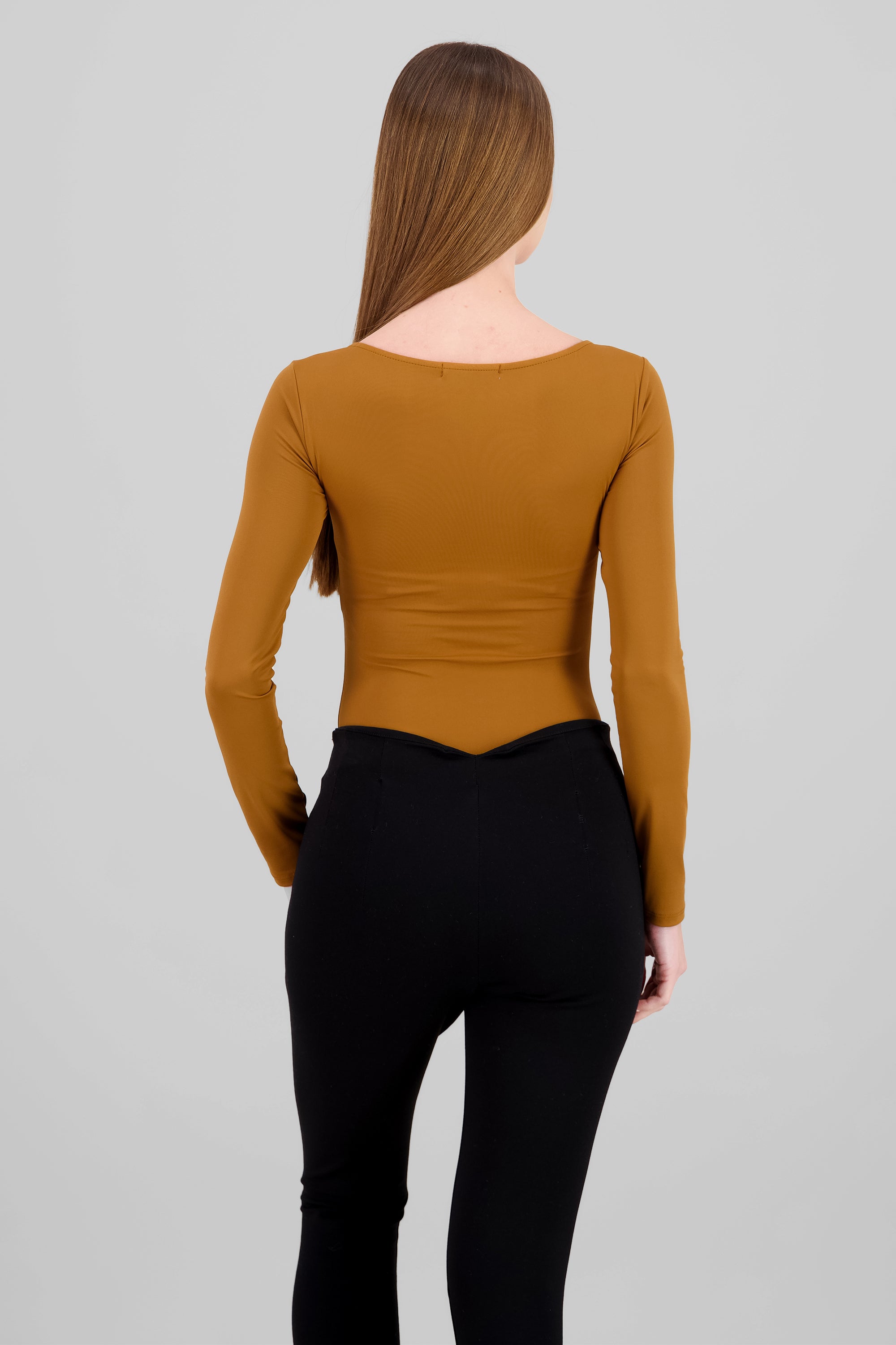 Body manga larga doble tela cuello barco CAMELLO