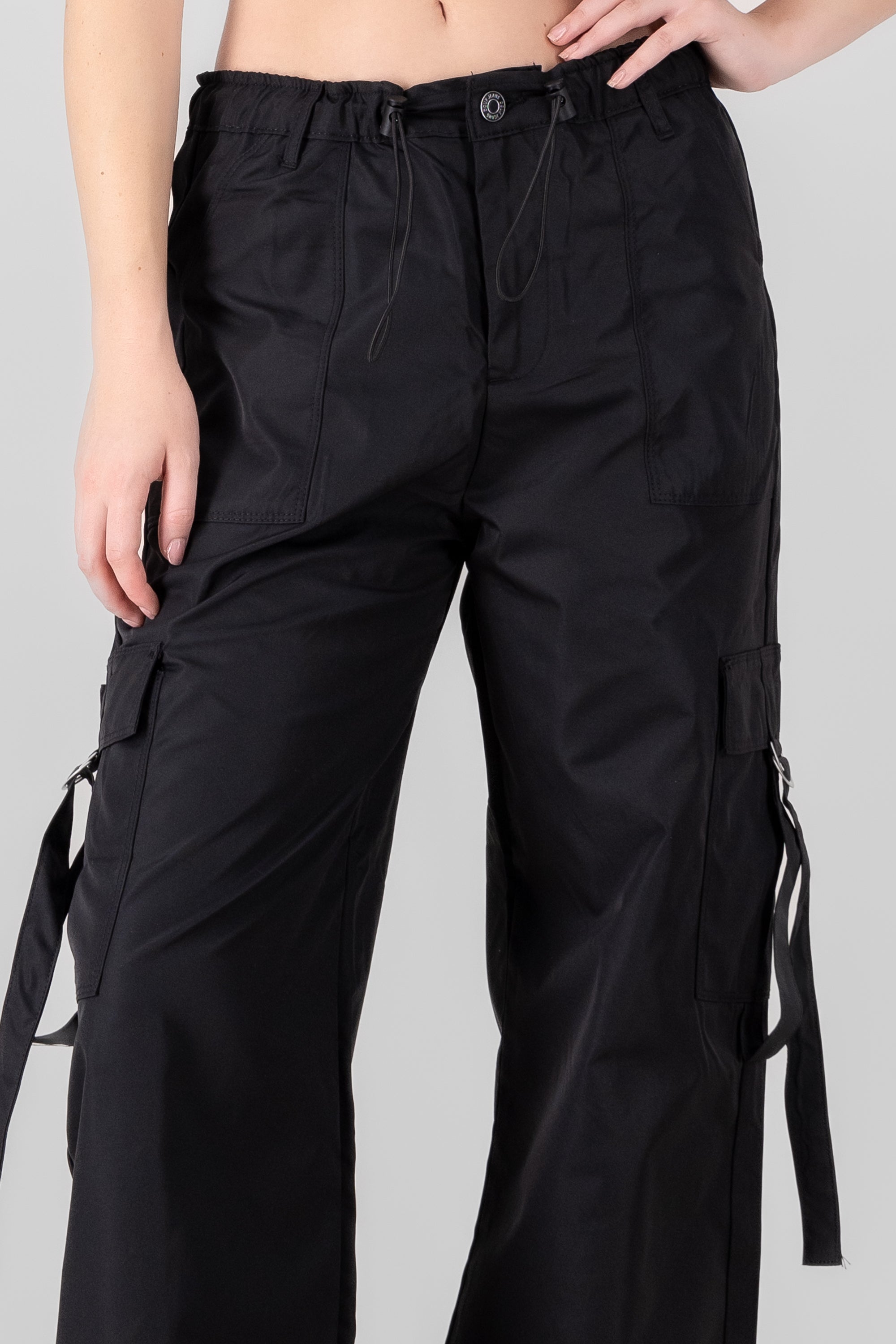 Pantalon cargo amplio NEGRO