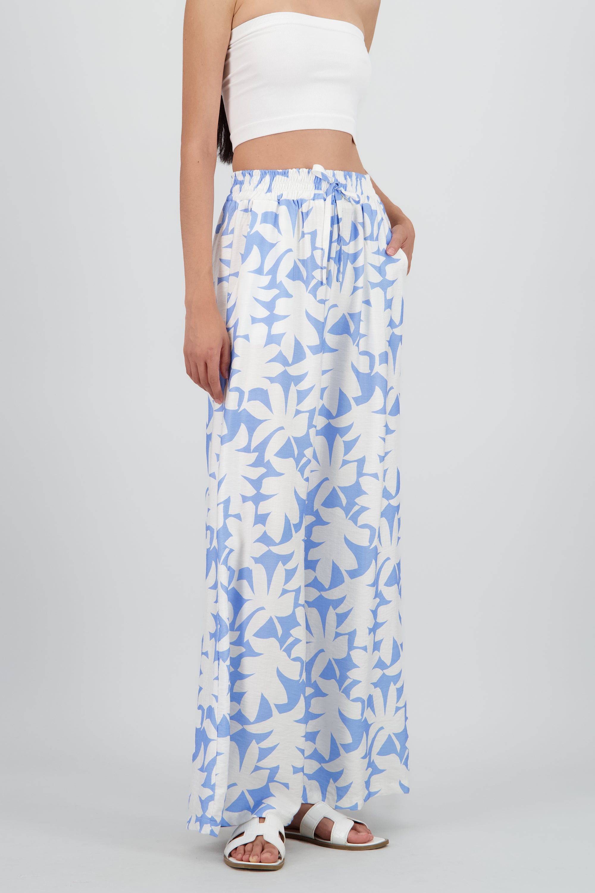 Pantalon amplio estampado tropical AZUL CIELO