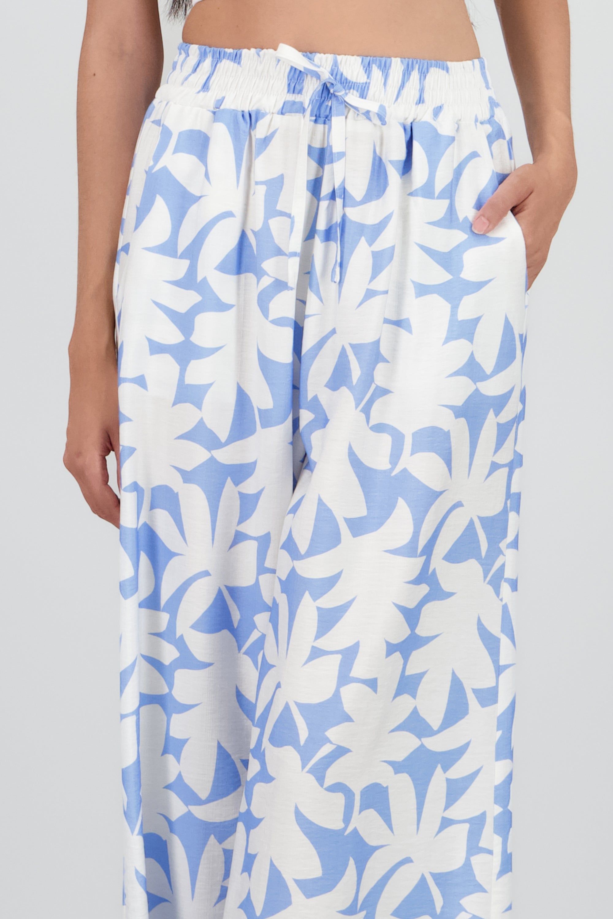 Pantalon amplio estampado tropical AZUL CIELO