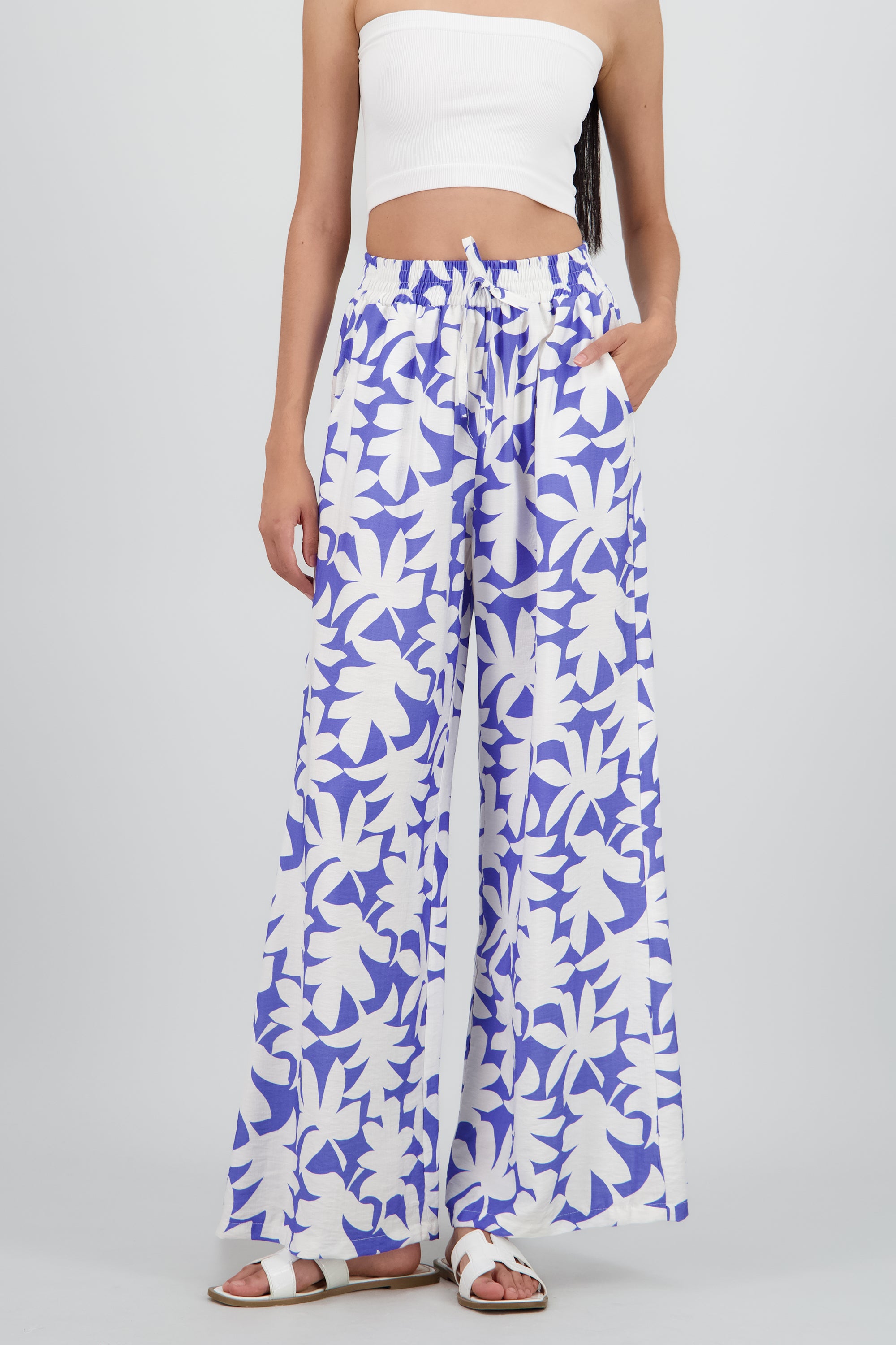 Pantalon amplio estampado tropical AZUL REY COMBO