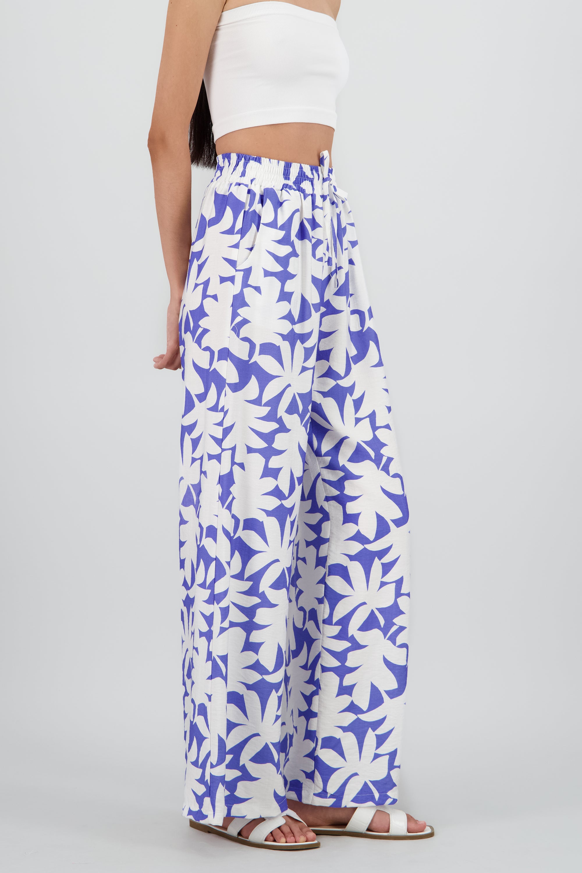 Pantalon amplio estampado tropical AZUL REY COMBO
