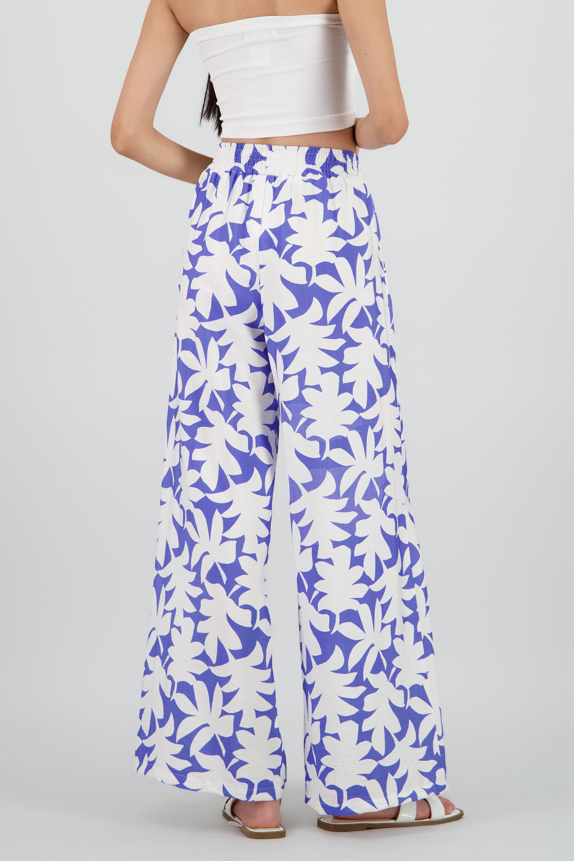 Pantalon amplio estampado tropical AZUL REY COMBO