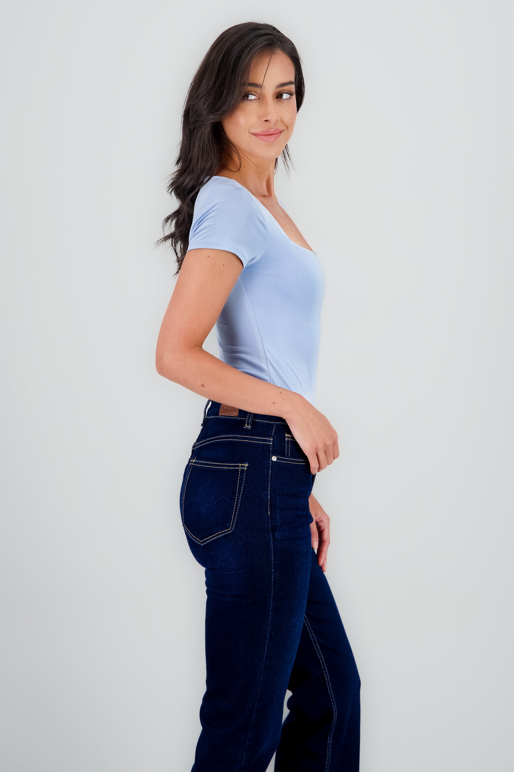 Body manga corta escote cuadrado AZUL PASTEL