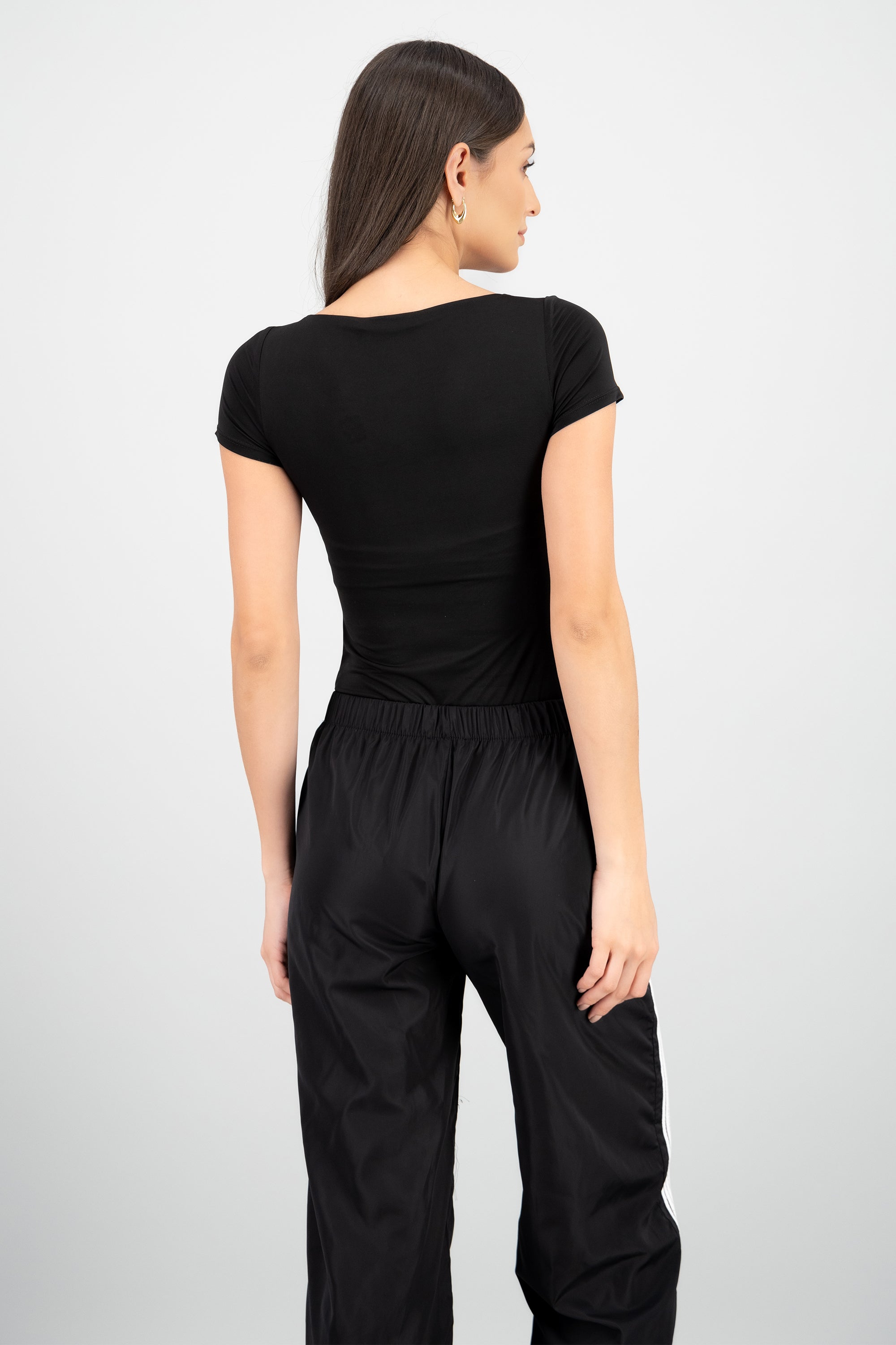 Body manga corta escote cuadrado NEGRO