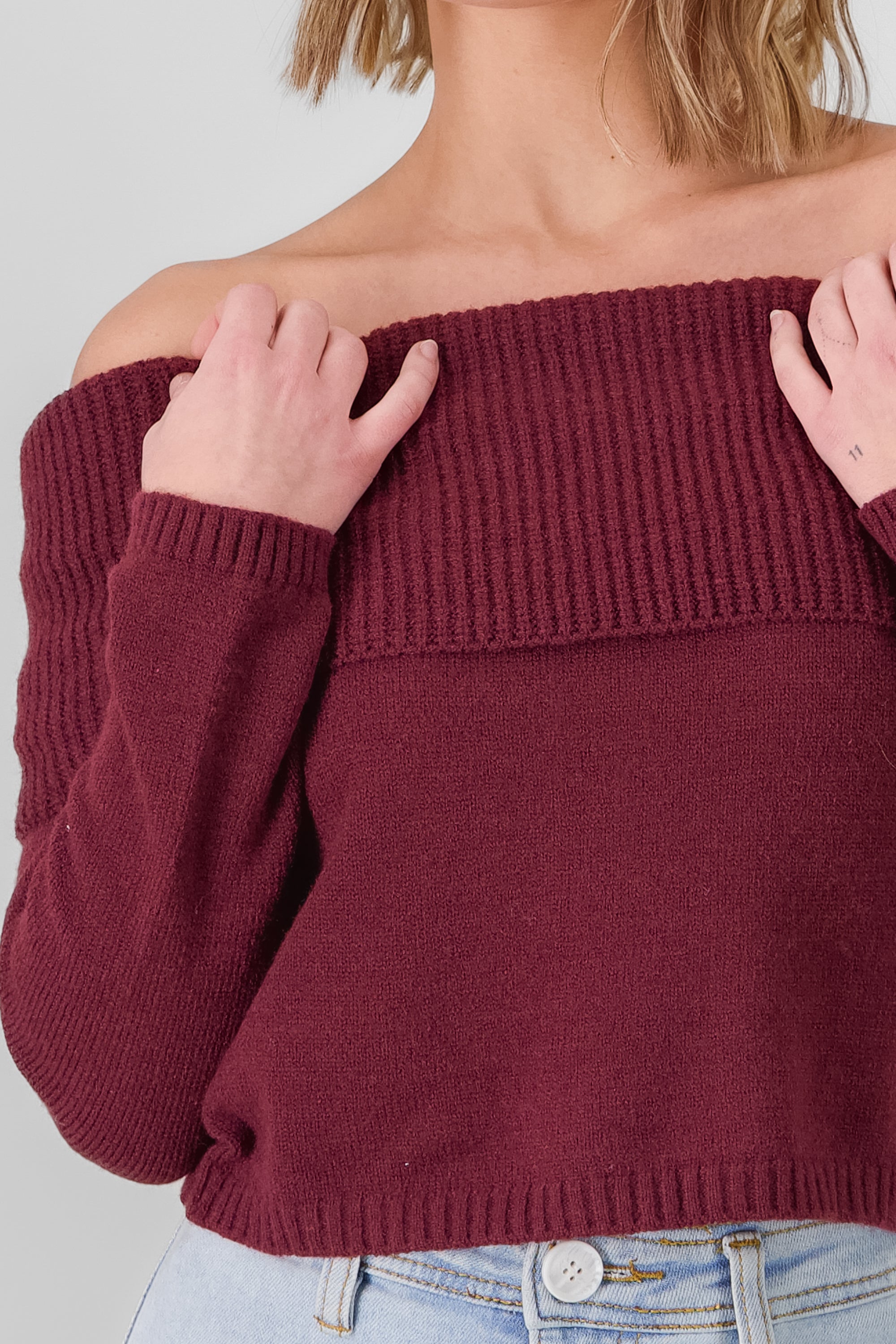 Nueter Off Shoulder Smooth fabric CAME