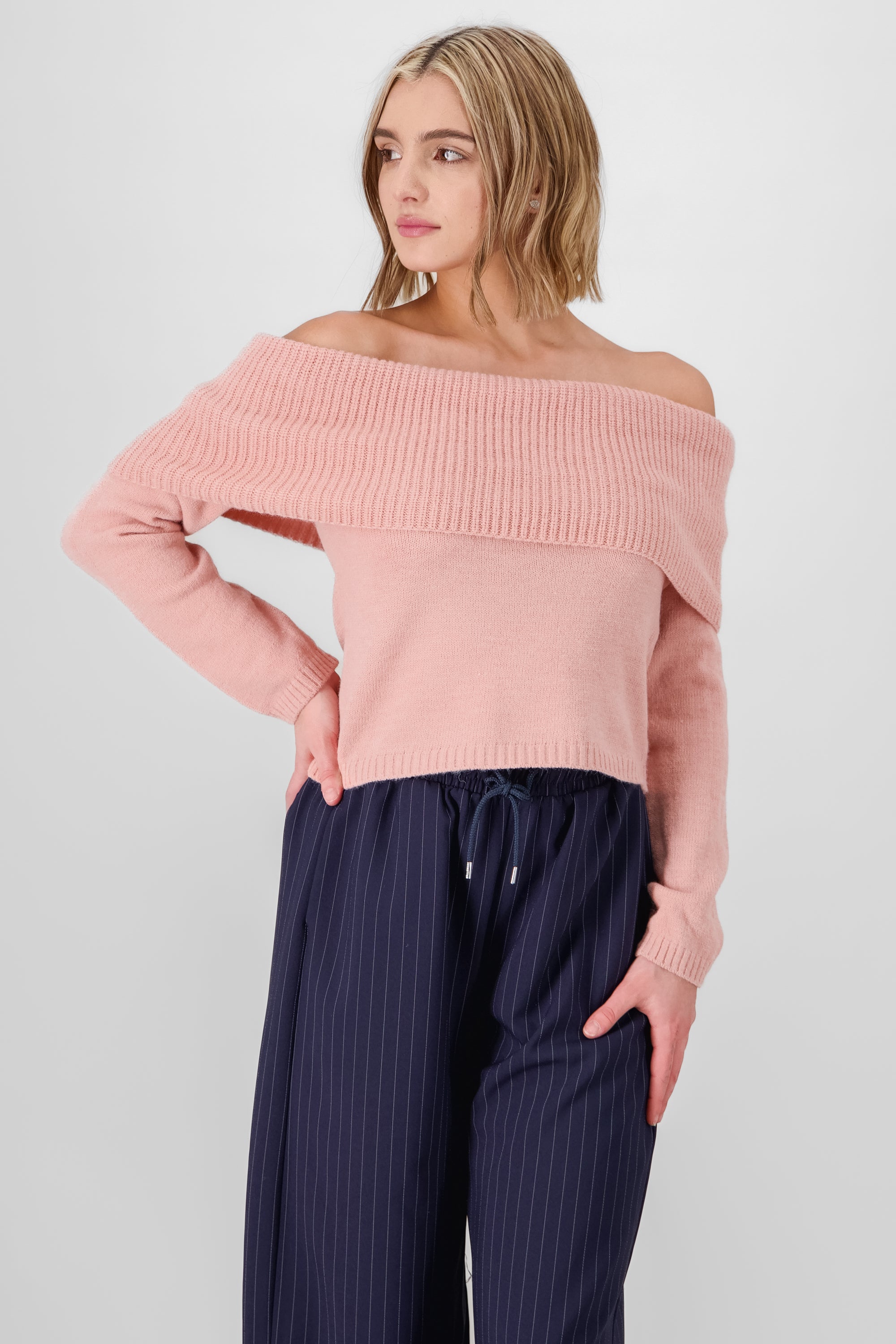 Nueter Off Shoulder Smooth fabric MALLOW