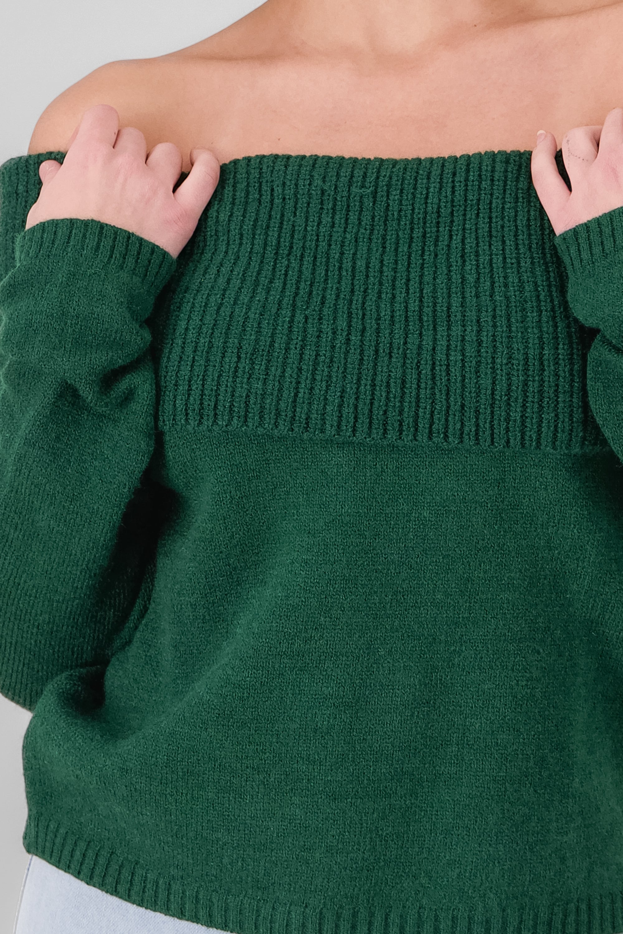 Nueter Off Shoulder Smooth fabric Green hunter