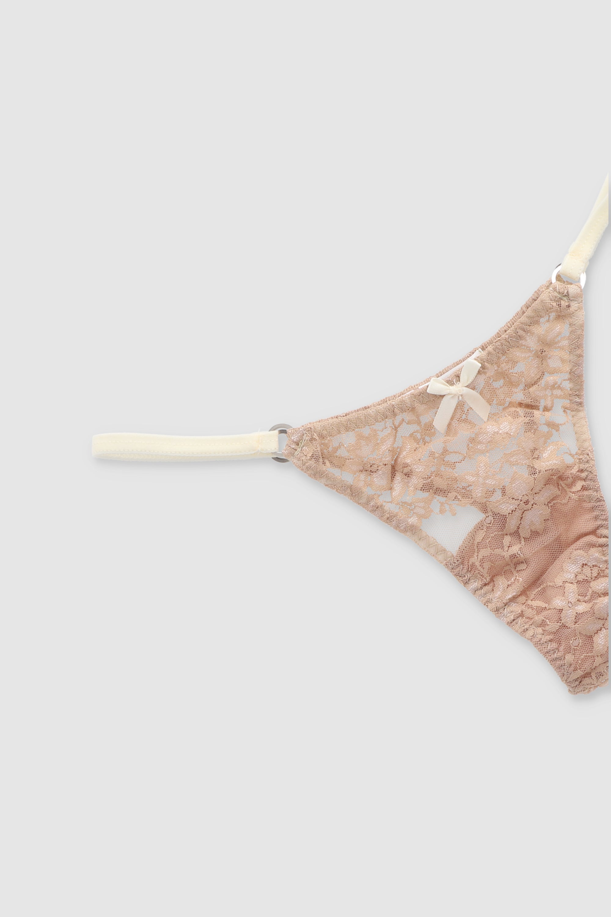 Tanga detalle lateral encaje HUESO