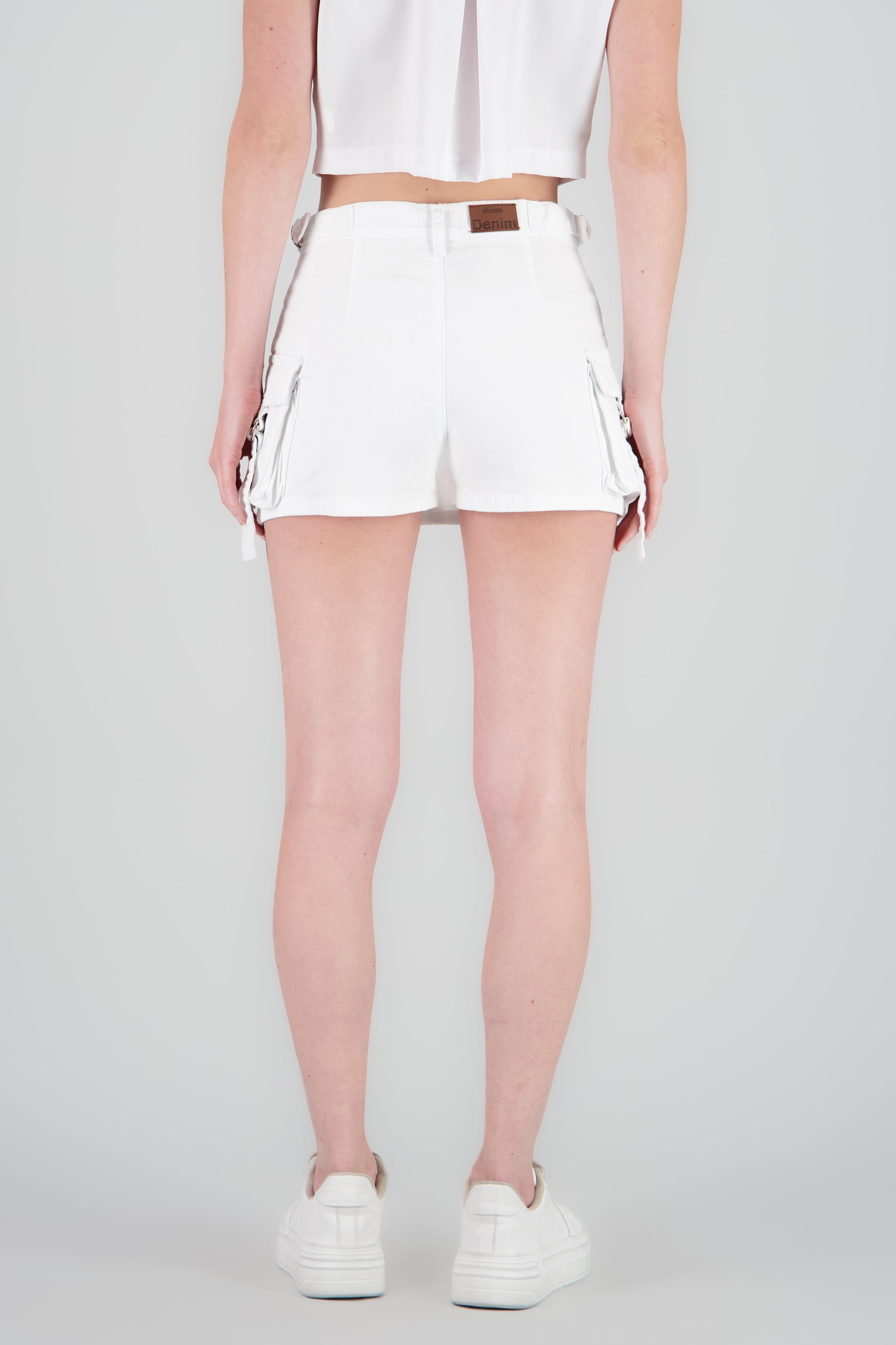 Falda short cargo tiras ajustables BLANCO