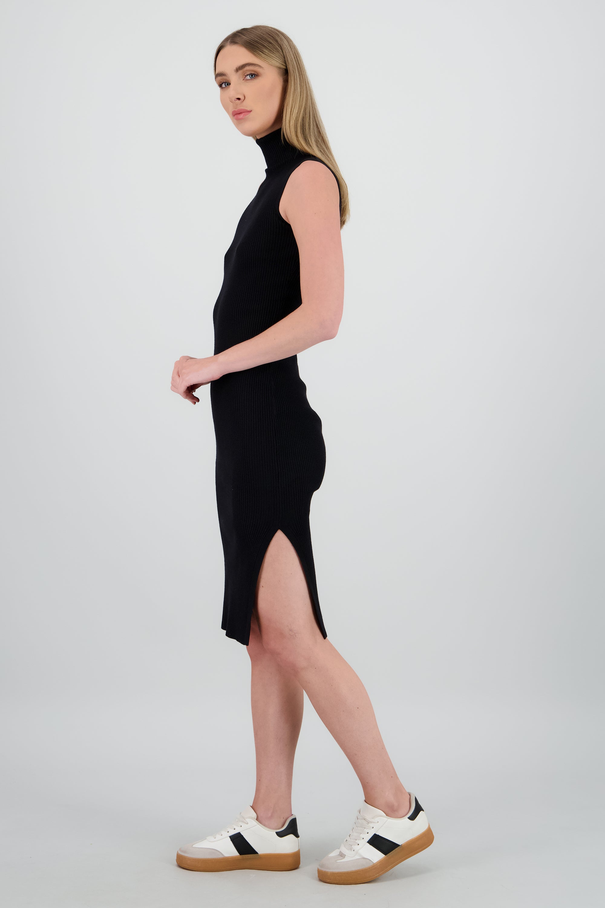 Vestido bodycon tejido con cuello alto NEGRO