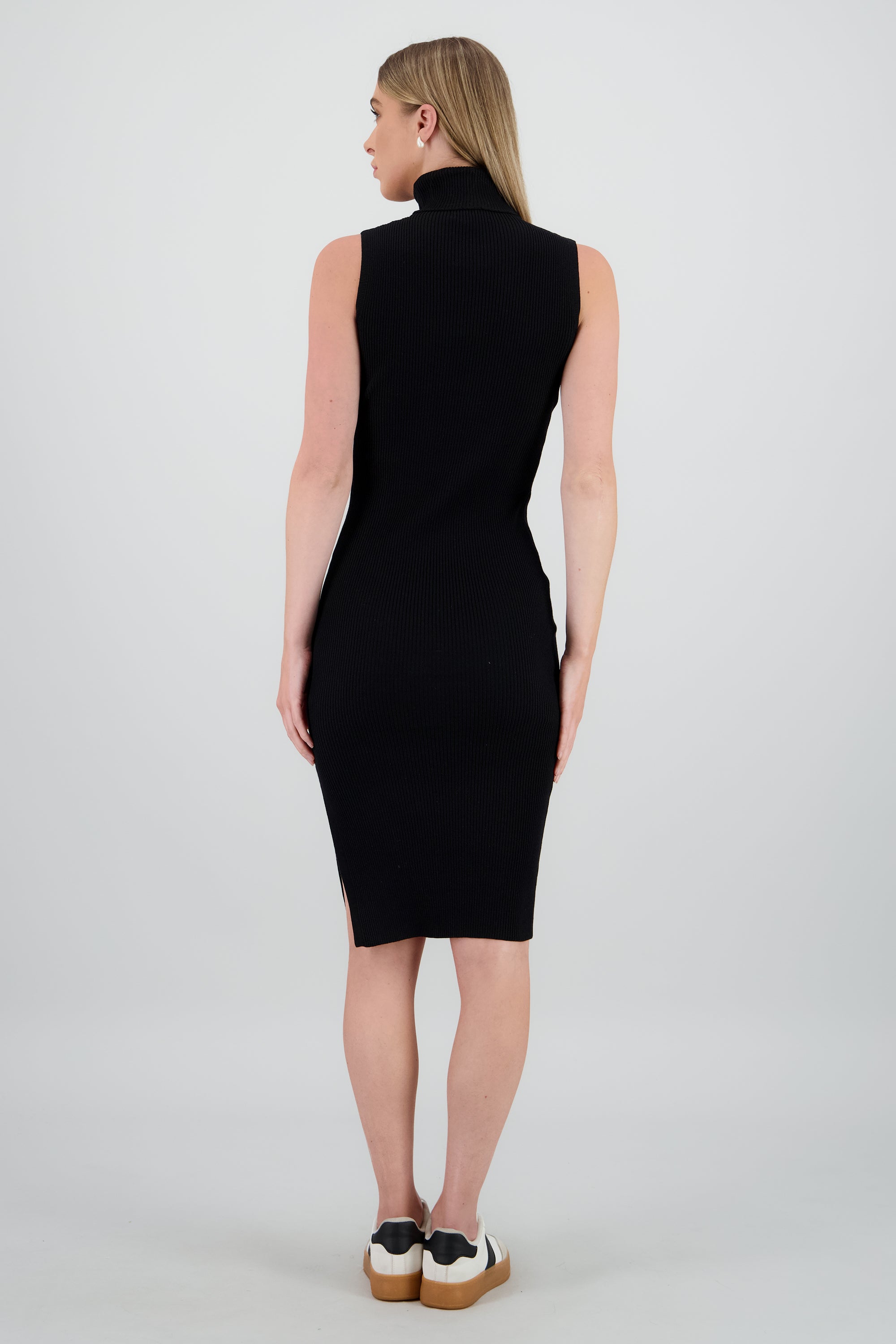 Vestido bodycon tejido con cuello alto NEGRO