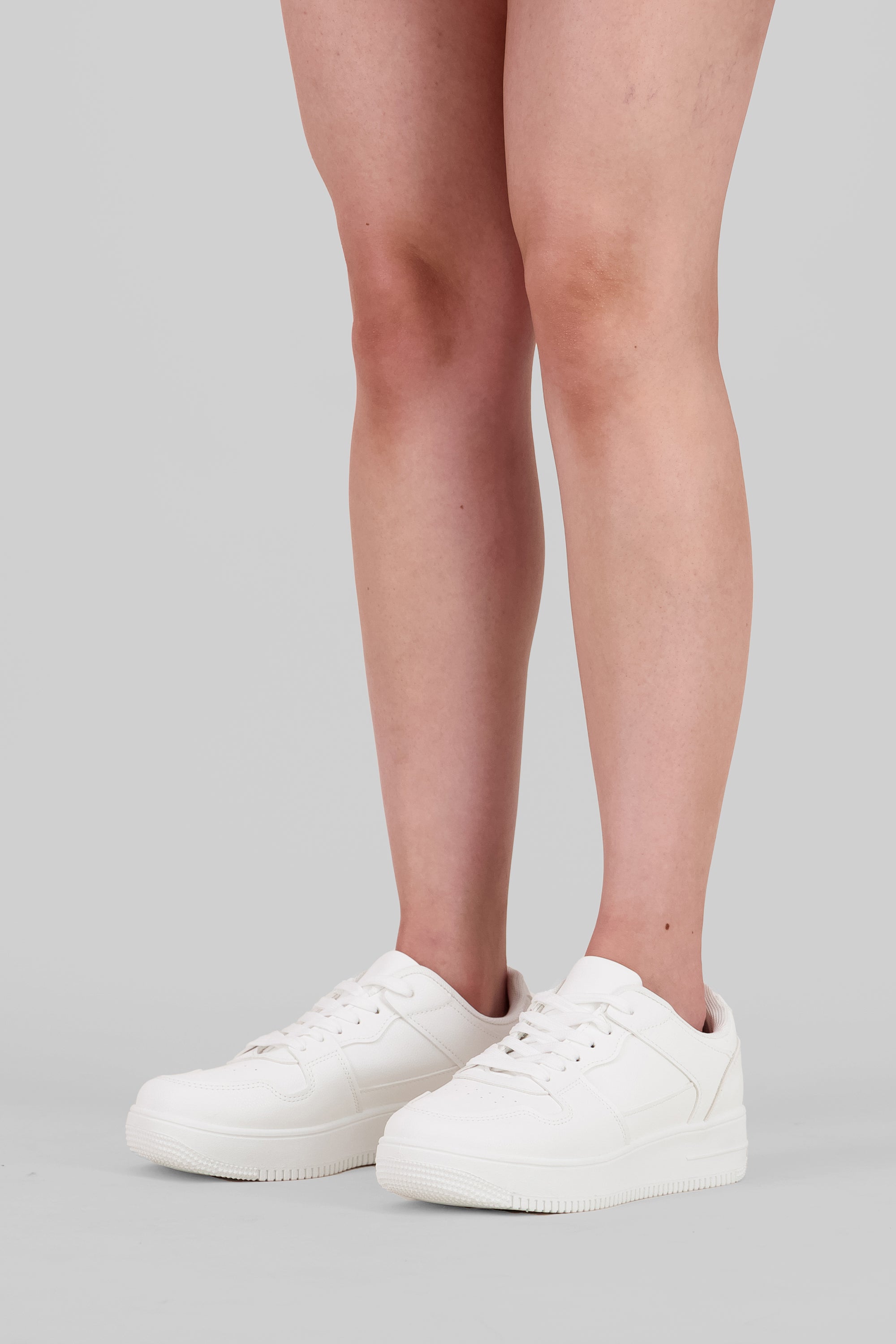 TENIS RETRO BASICO CONTRASTE BLANCO