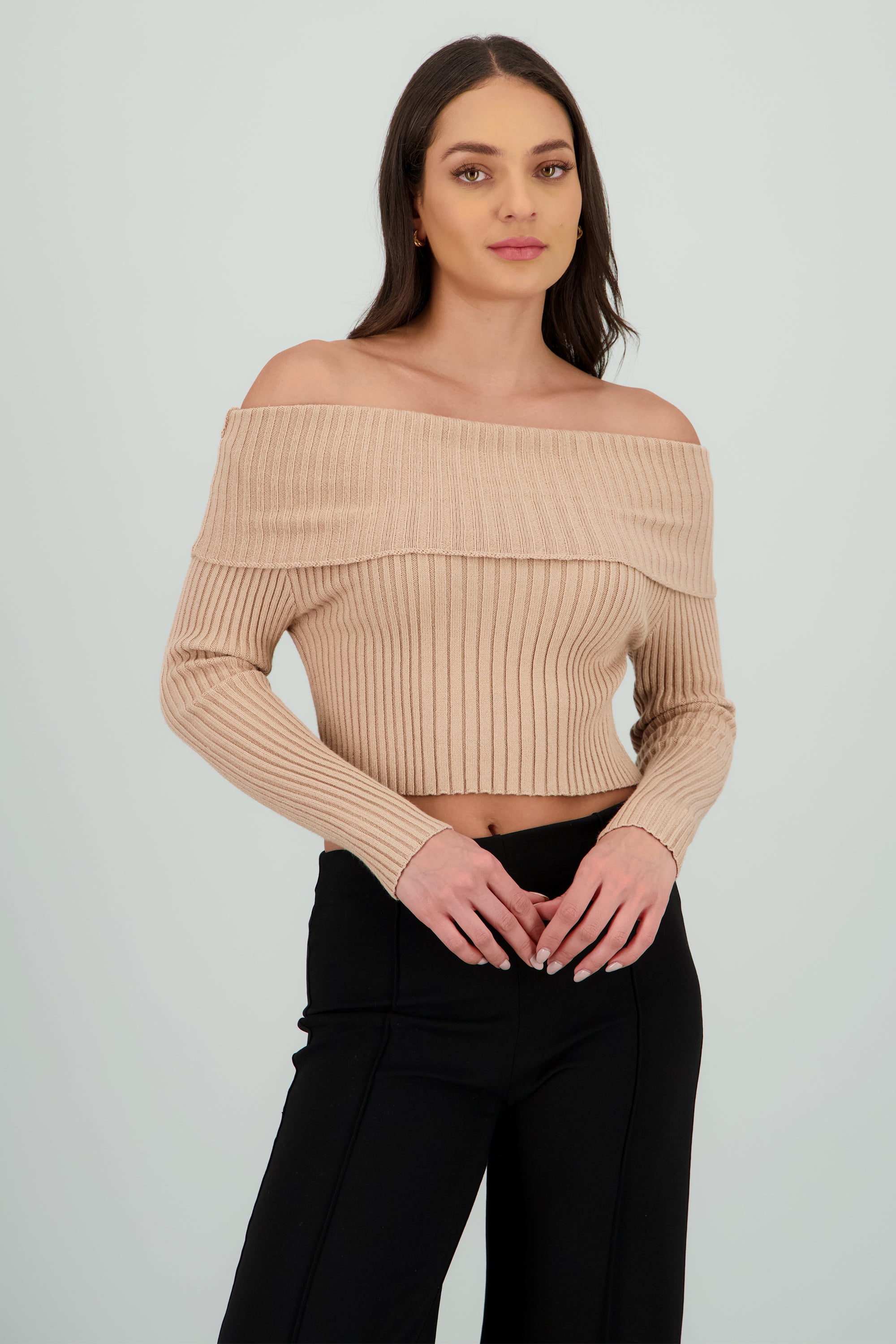 Sueter tejido off shoulder BEIGE