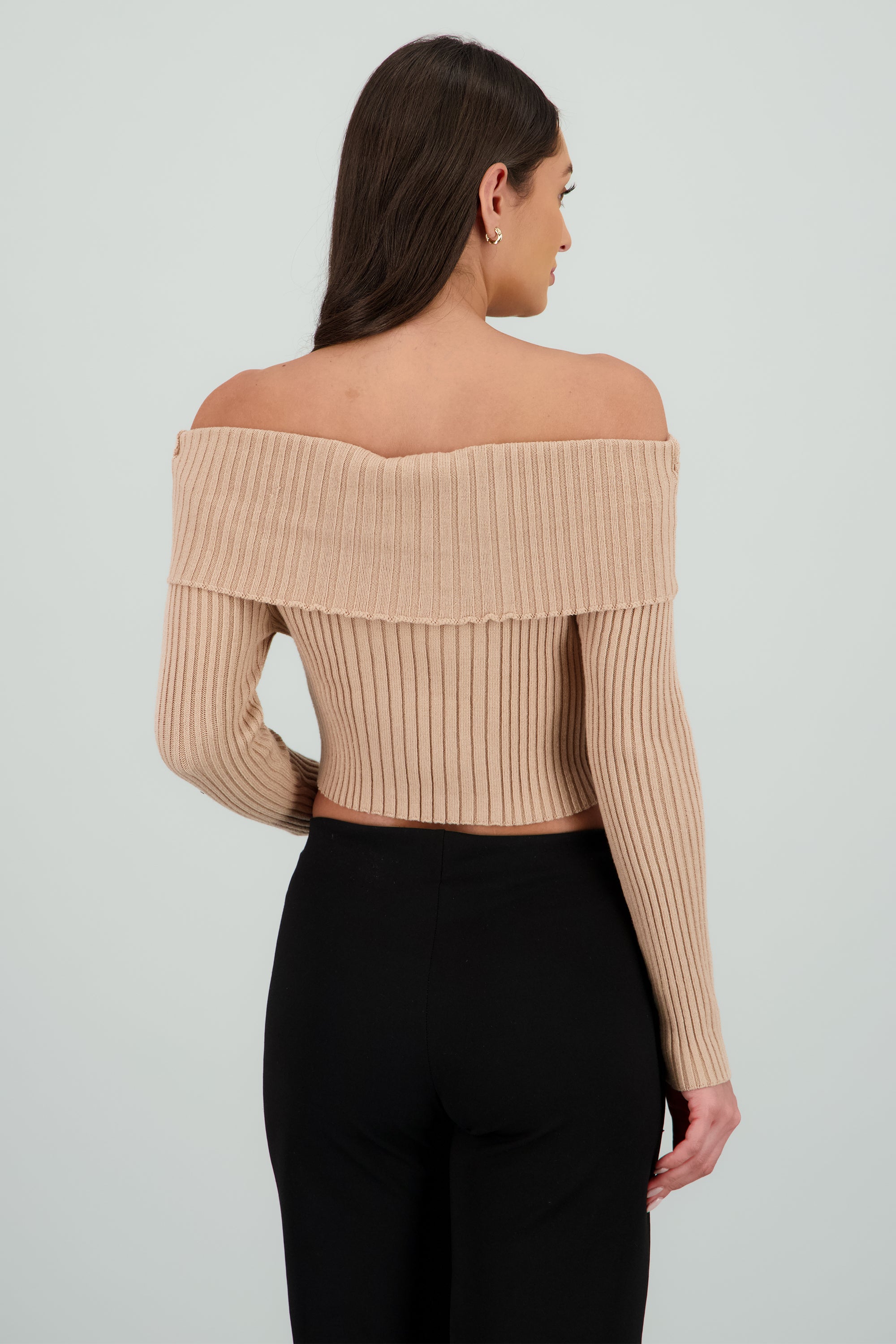 Sueter tejido off shoulder BEIGE