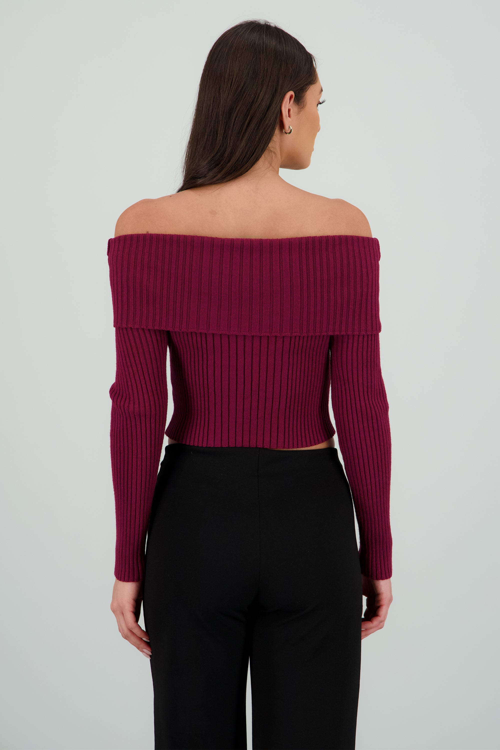 Sueter tejido off shoulder CIRUELA