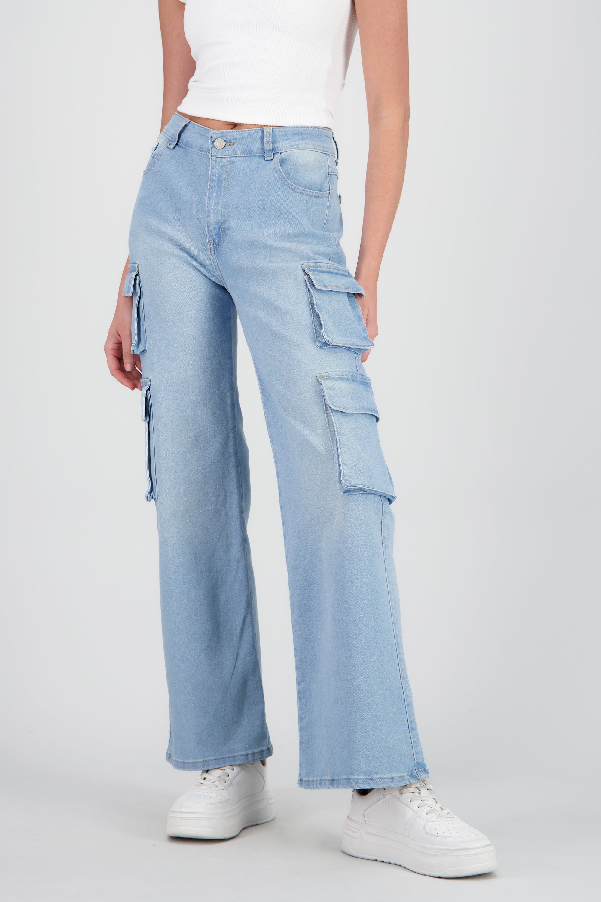 Jeans cargo 4 bolsas simétrico BLEACHED
