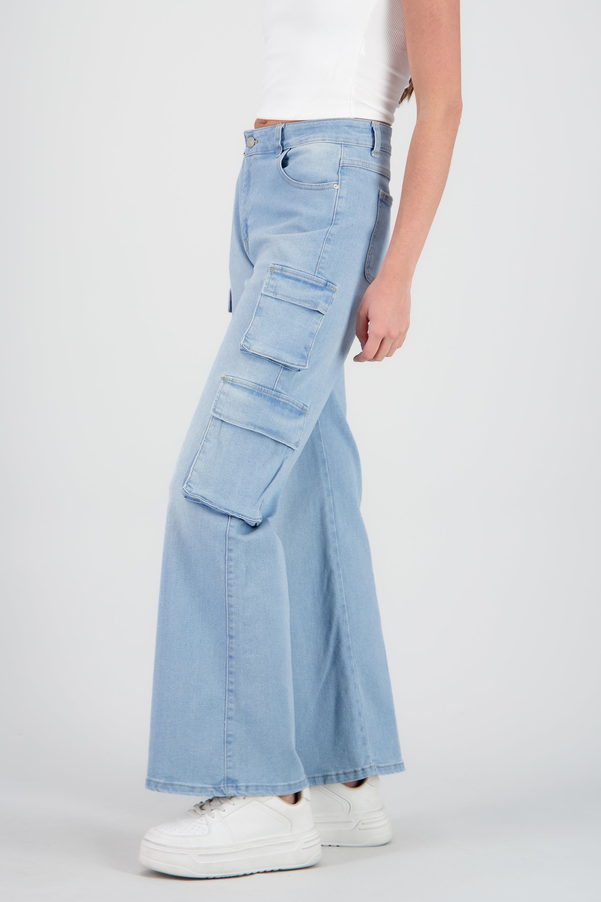 Jeans cargo 4 bolsas simétrico BLEACHED