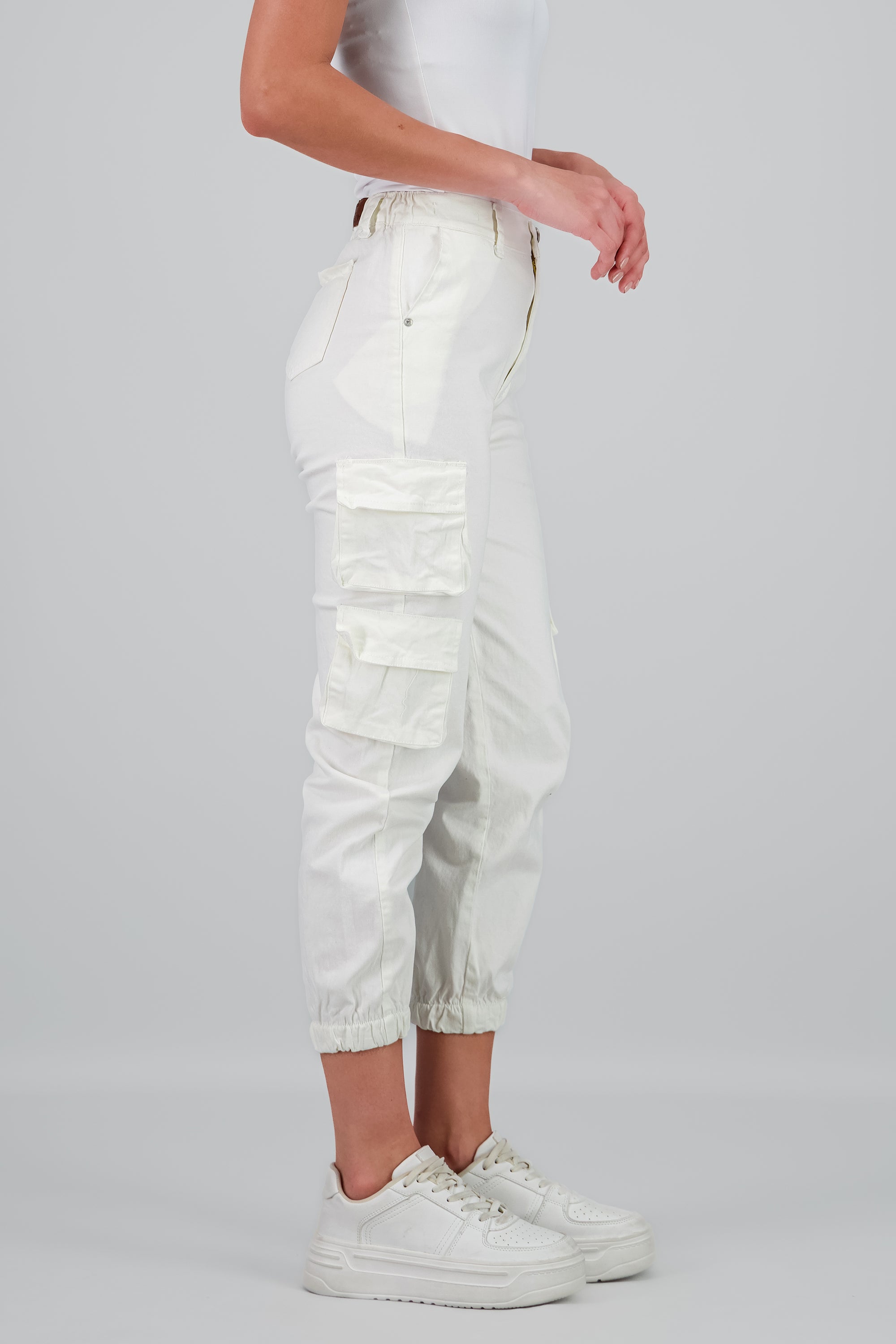 Jeans cargo monocolor BLANCO