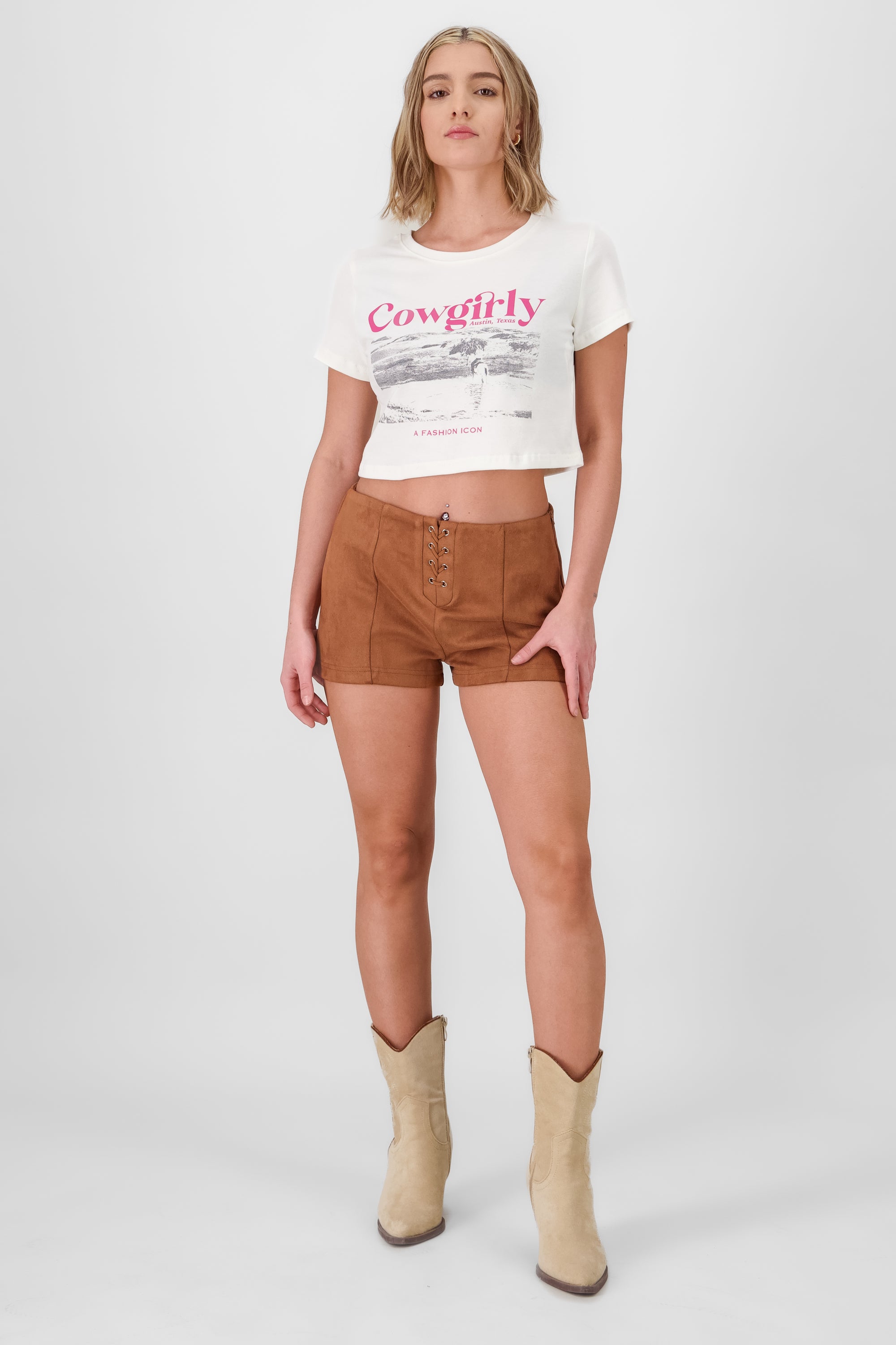 Shorts mini con lace up de suede CAMELLO