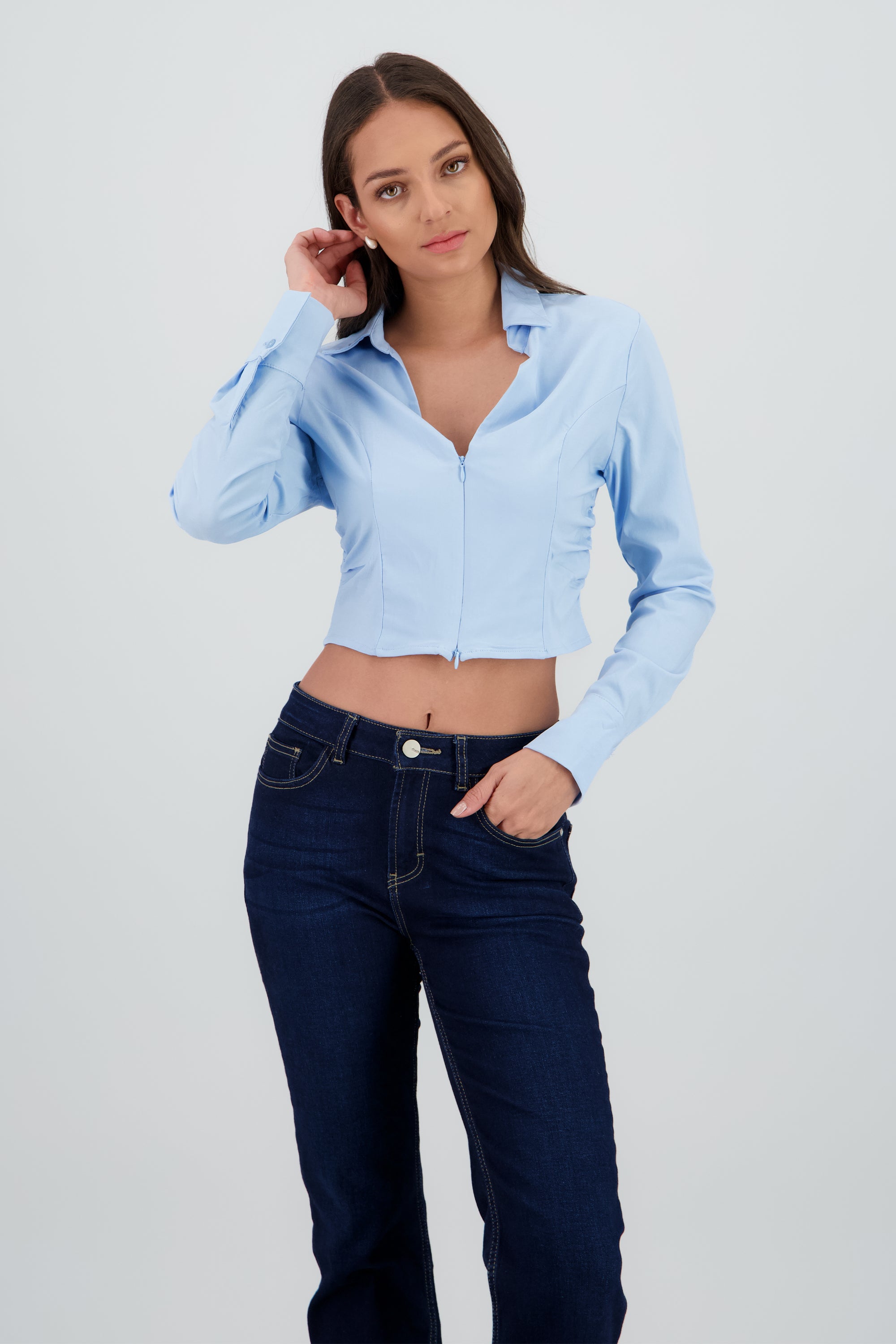 Camisa corta con pinzas liso AZUL CIELO