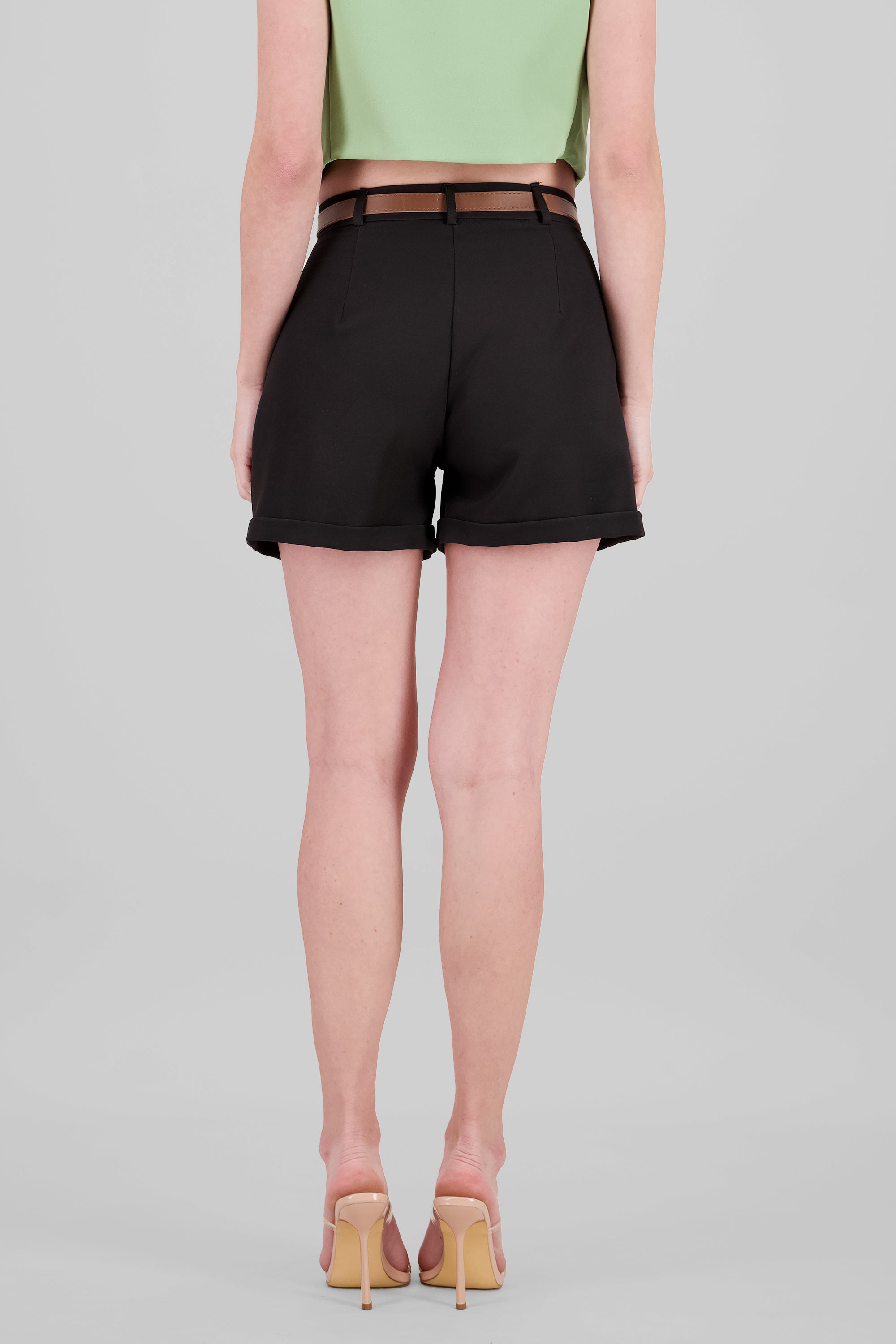 Shorts valenciana cinturon NEGRO