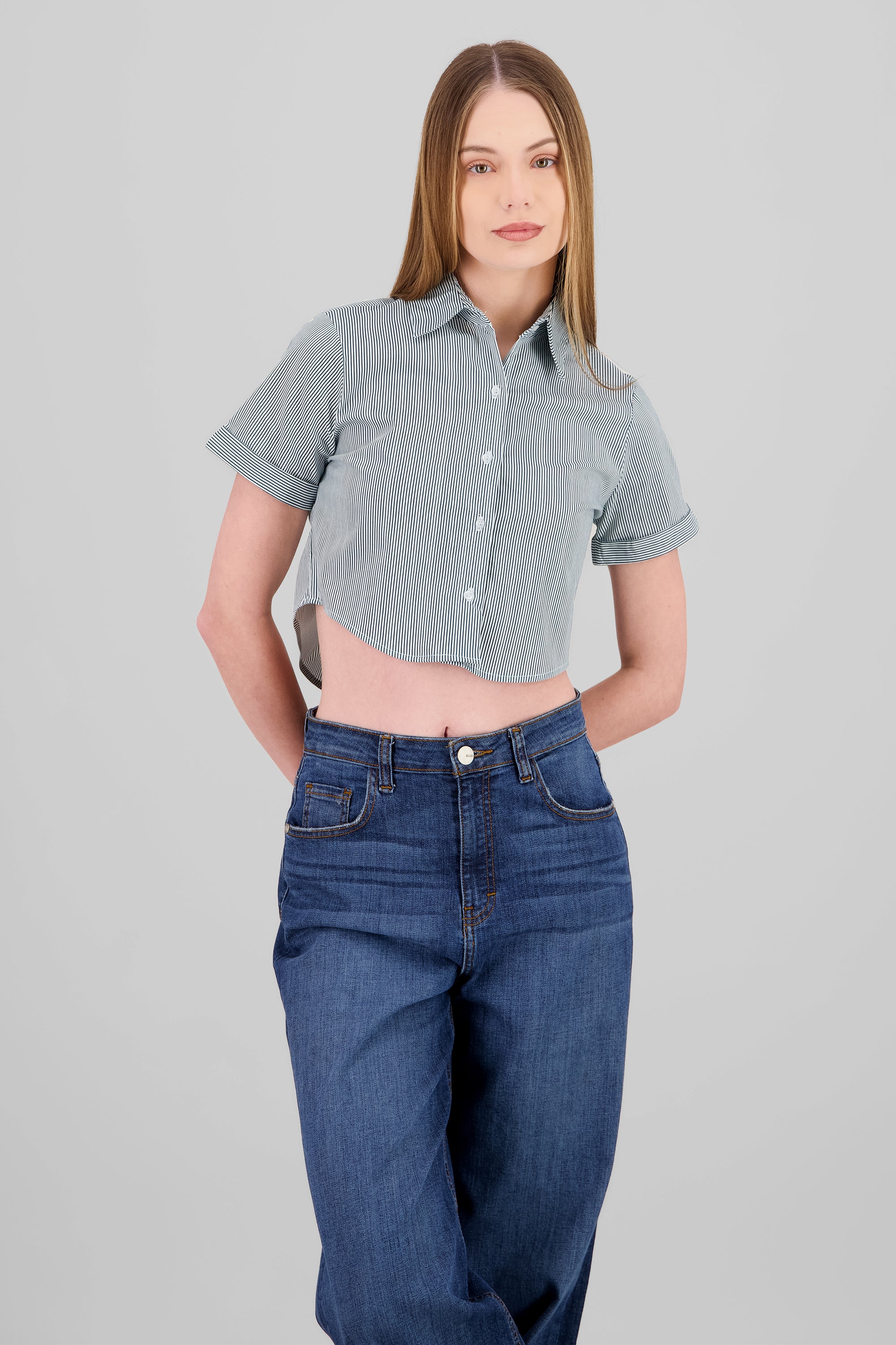 Camisa crop manga corta VERDE CAZADOR