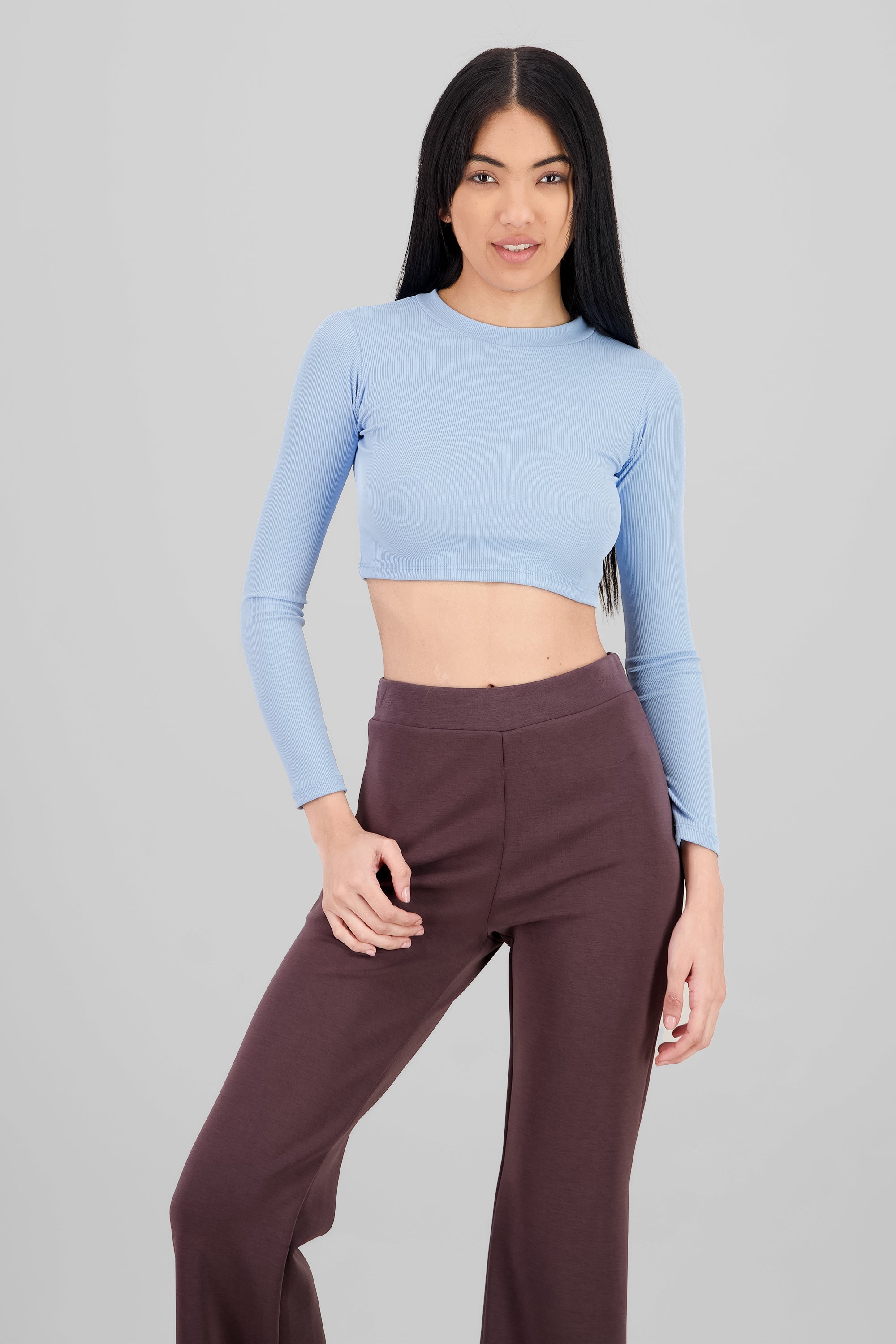 Top manga larga cuello alto AZUL CIELO