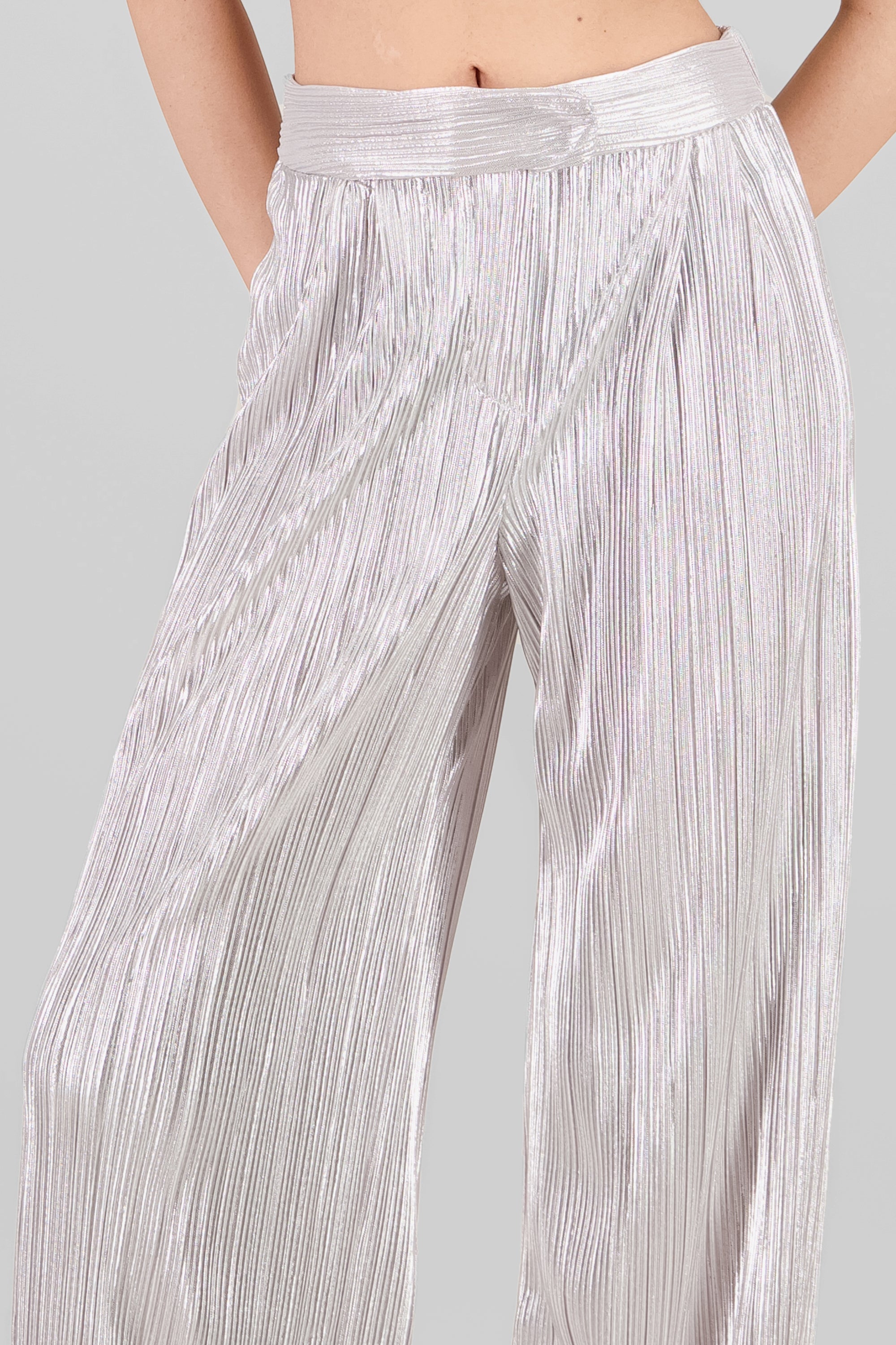 Pantalon textura brillo ROSA PASTEL
