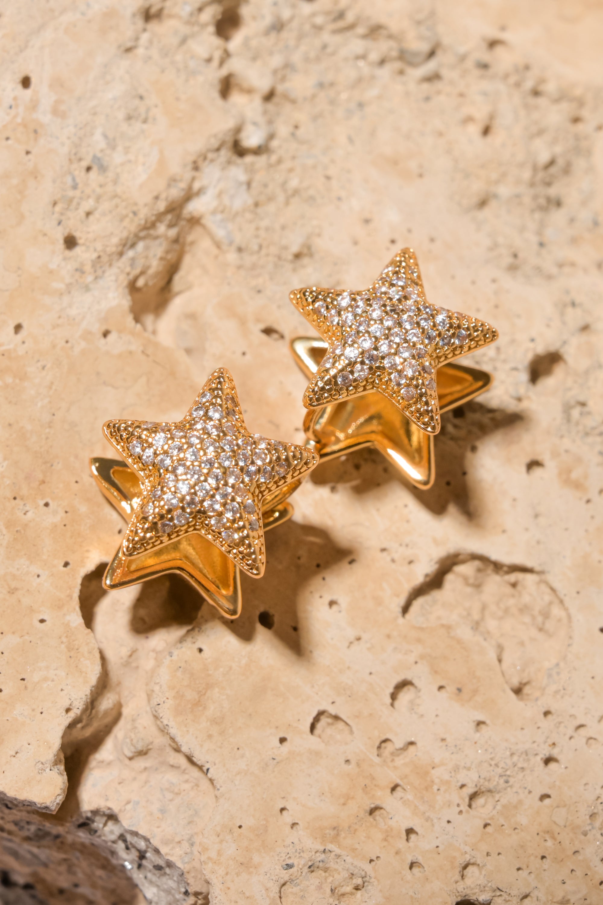 Aretes estrellas brillos ORO