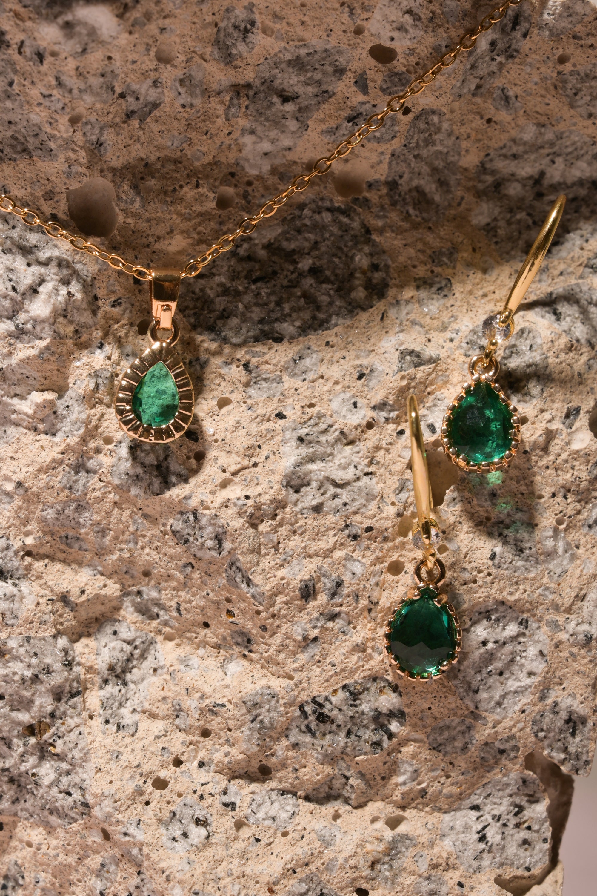 Set arracadas gota cristal collar VERDE