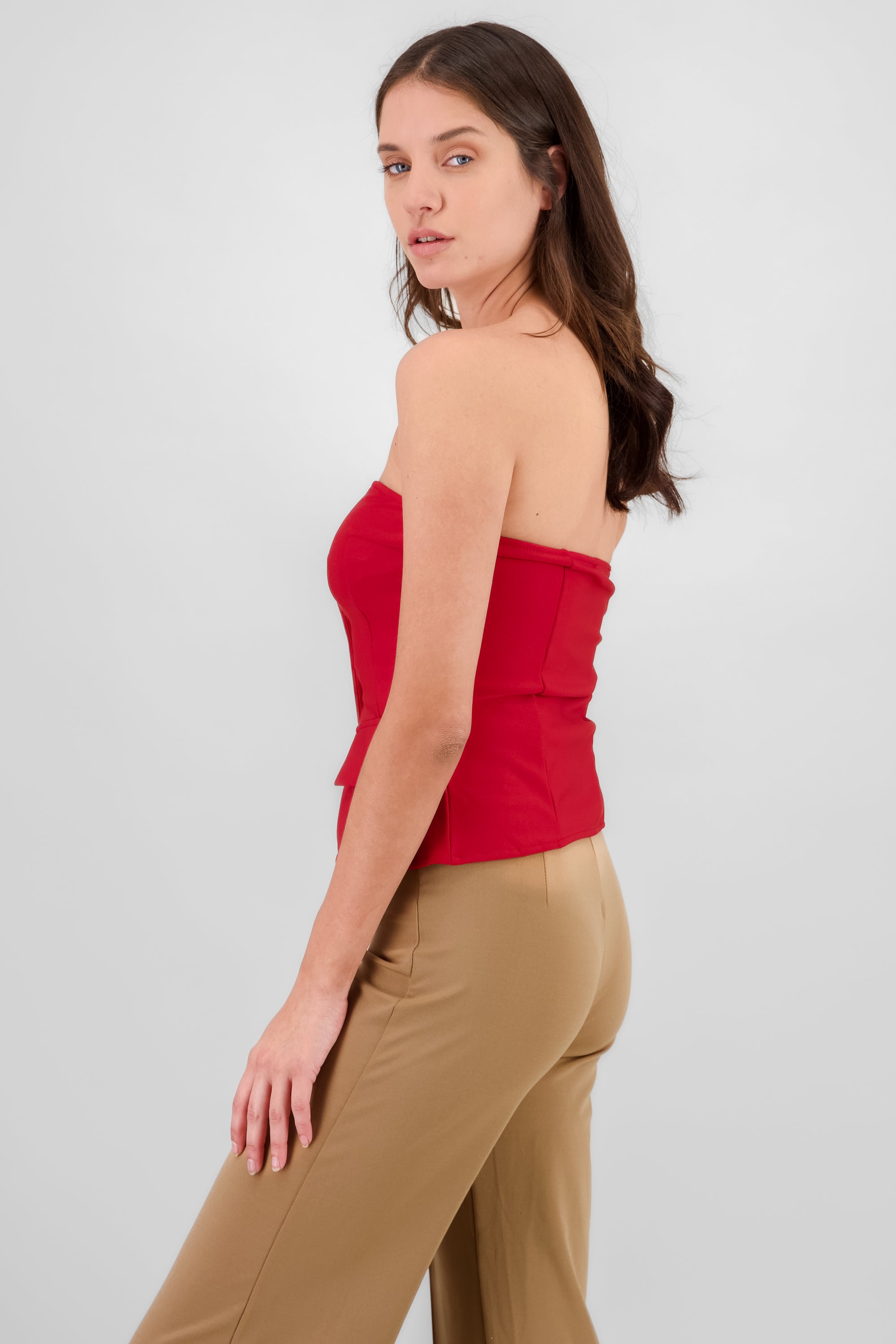Top formal con bolsas y accentos de botones ROJO TOMATE