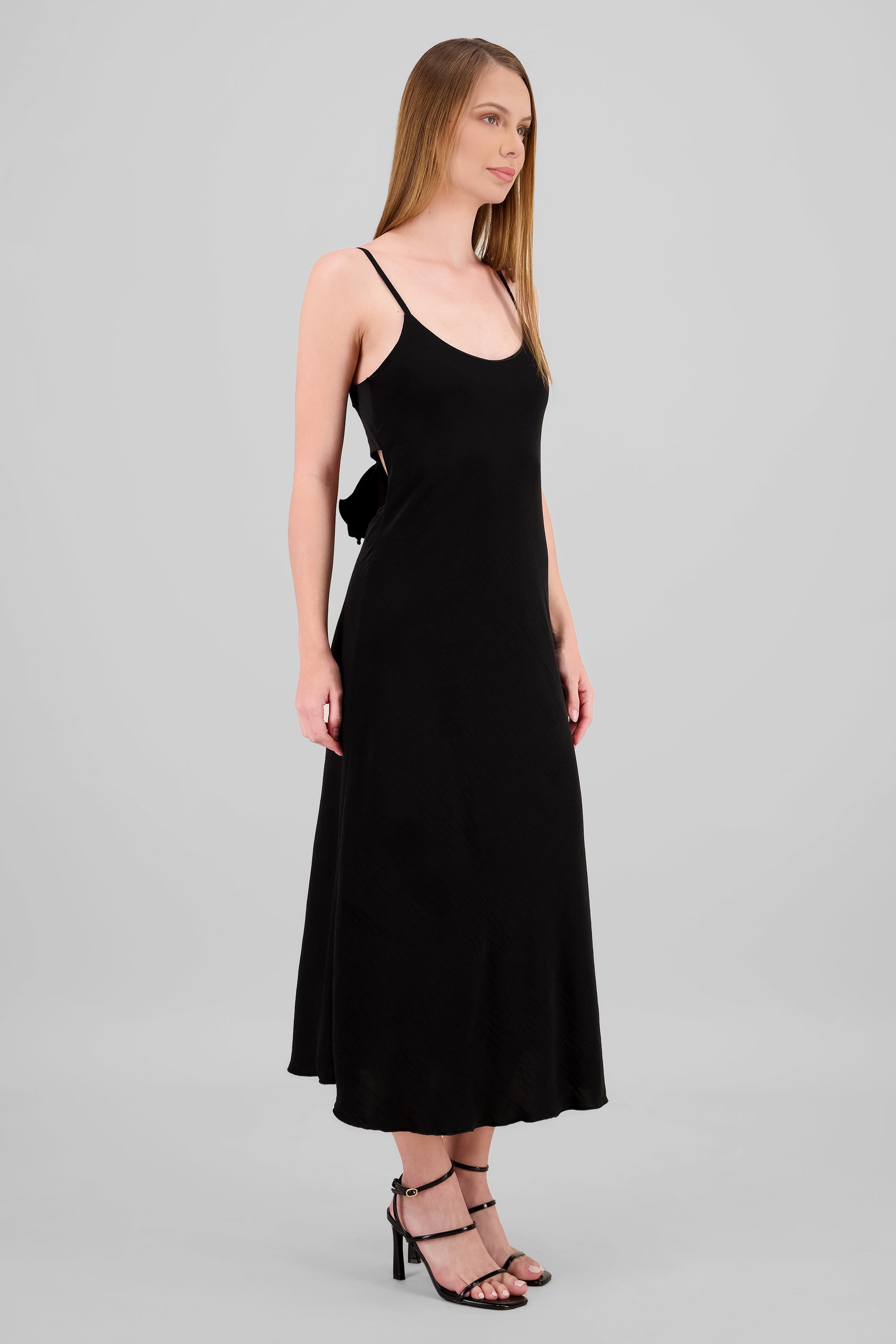 Vestido maxi ligero detalle espalda NEGRO