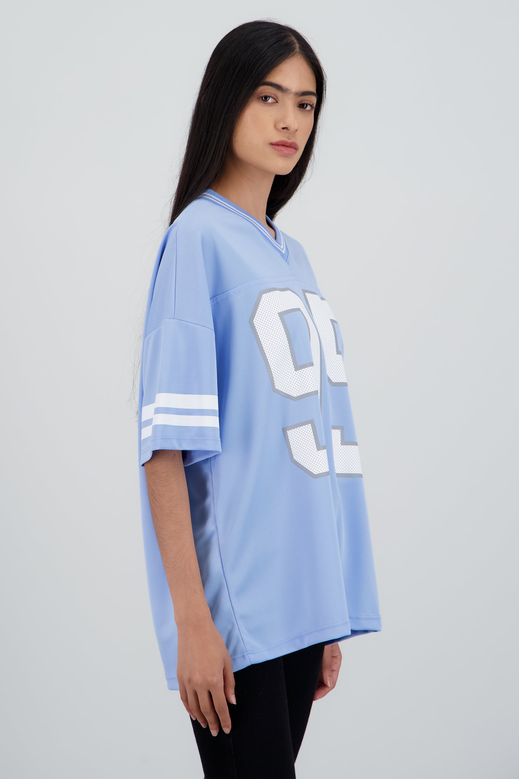 Playera deportiva estampado numeros AZUL CIELO