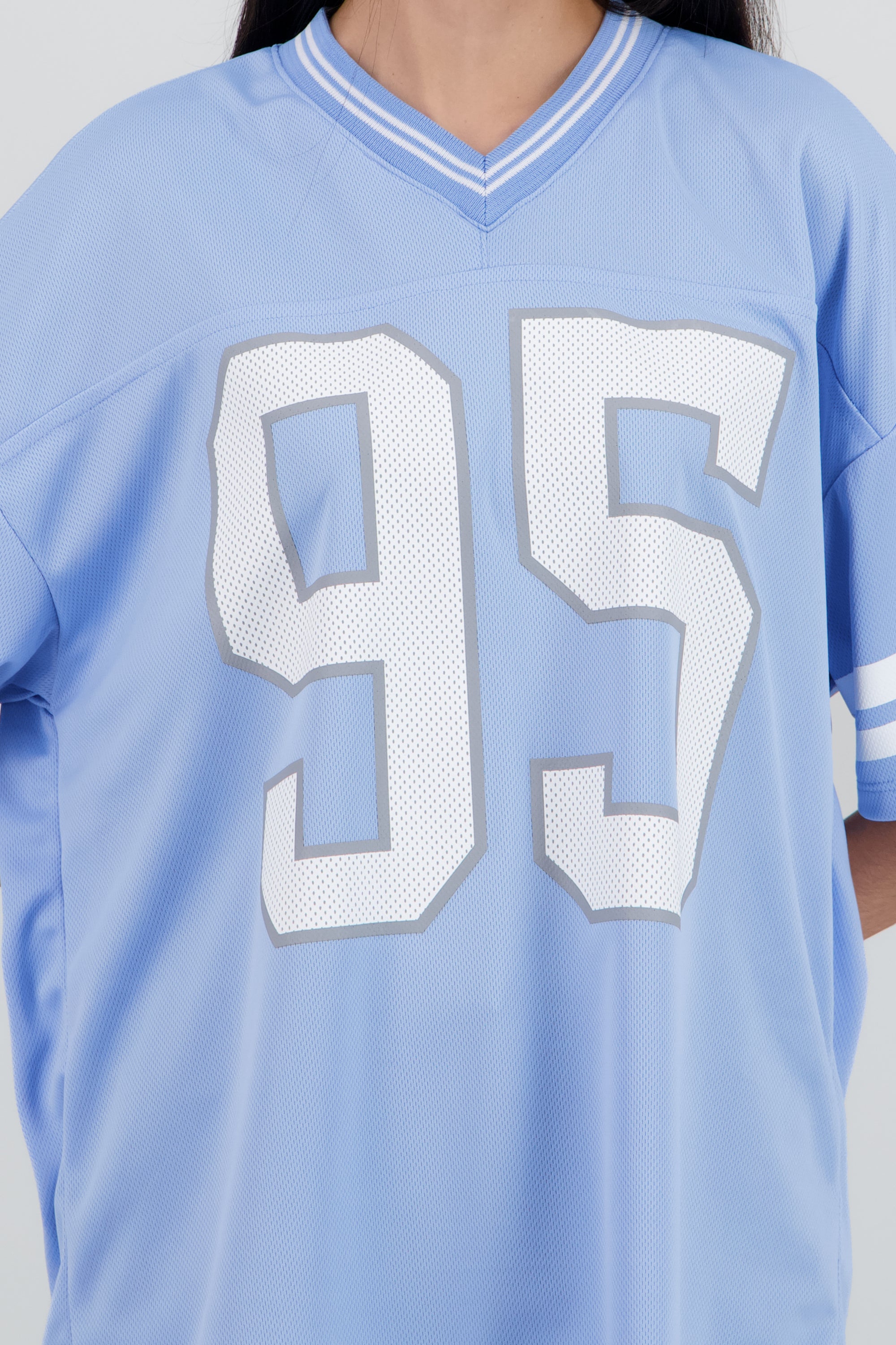 Playera deportiva estampado numeros AZUL CIELO