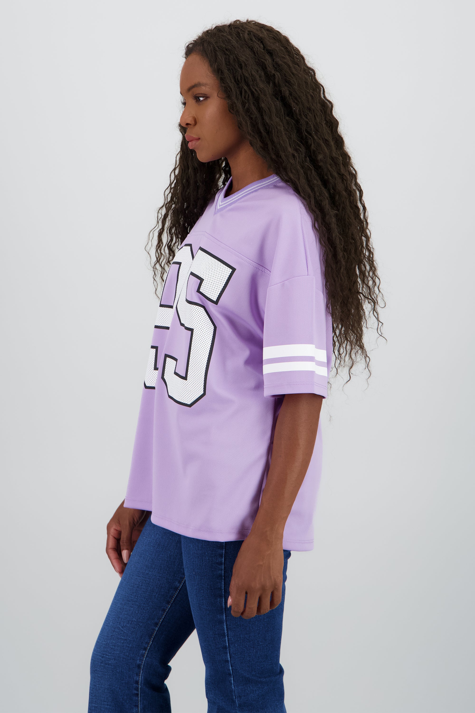 Playera deportiva estampado numeros LAVANDA