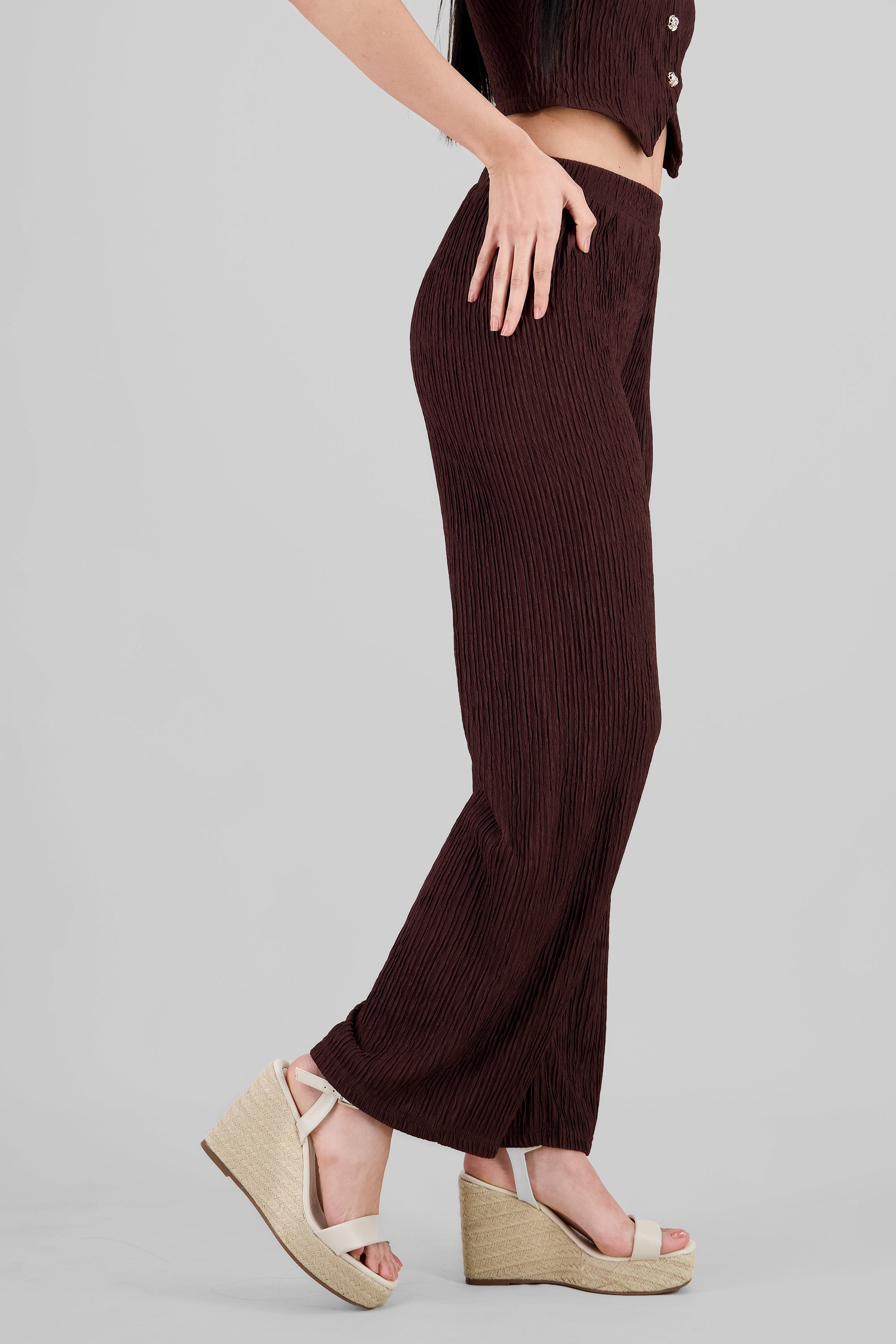 Pantalon recto textura CHOCOLATE