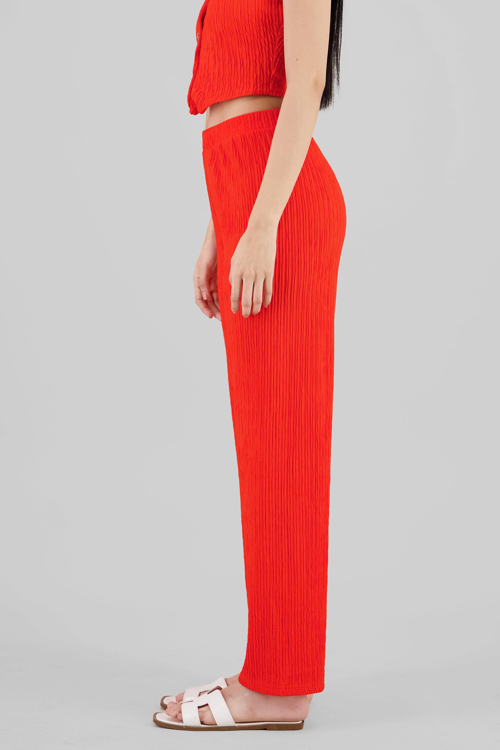 Pantalon recto textura ROJO TOMATE