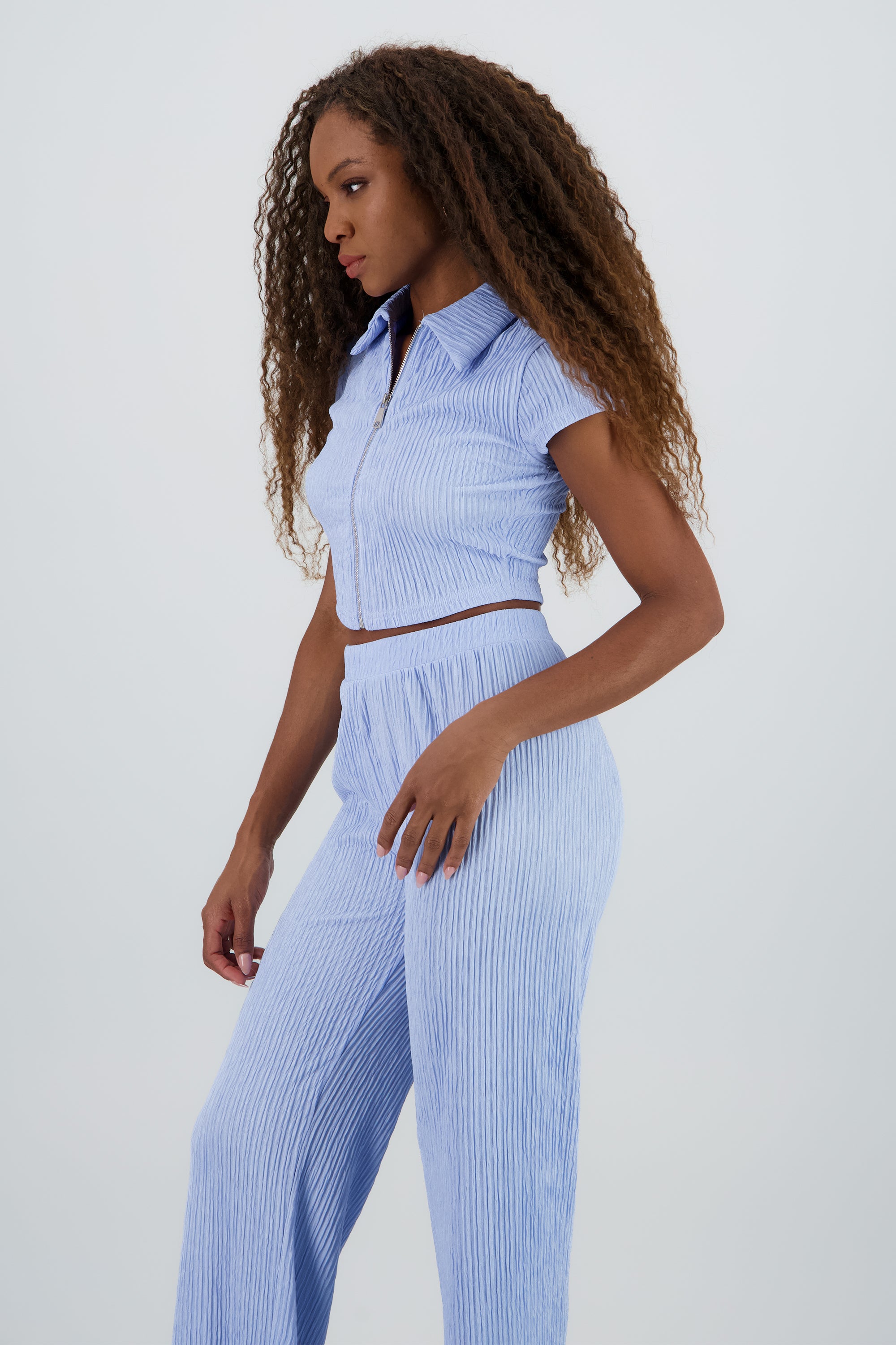Blusa manga corta cierre cuello textura AZUL CIELO