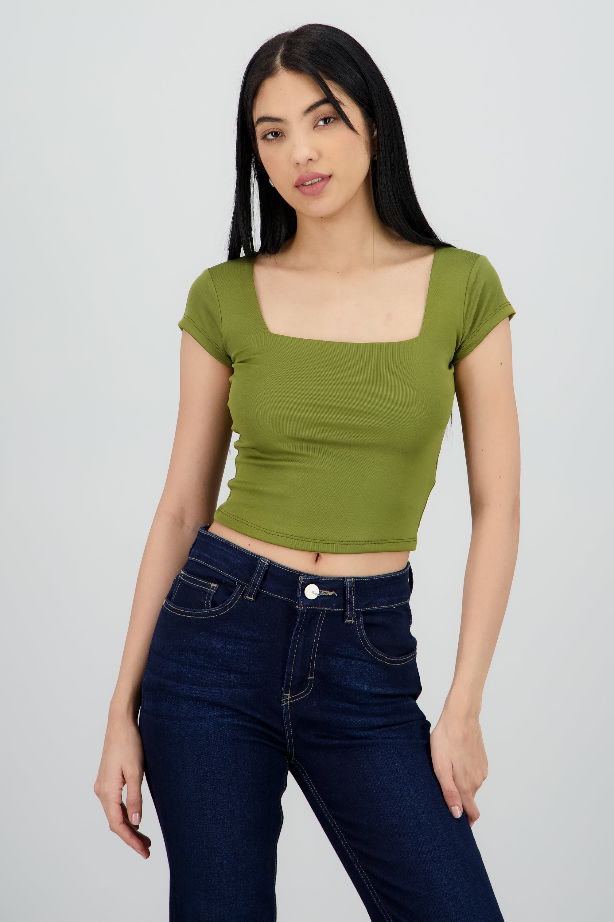 Top liso escote cuadrado manga corta OLIVO