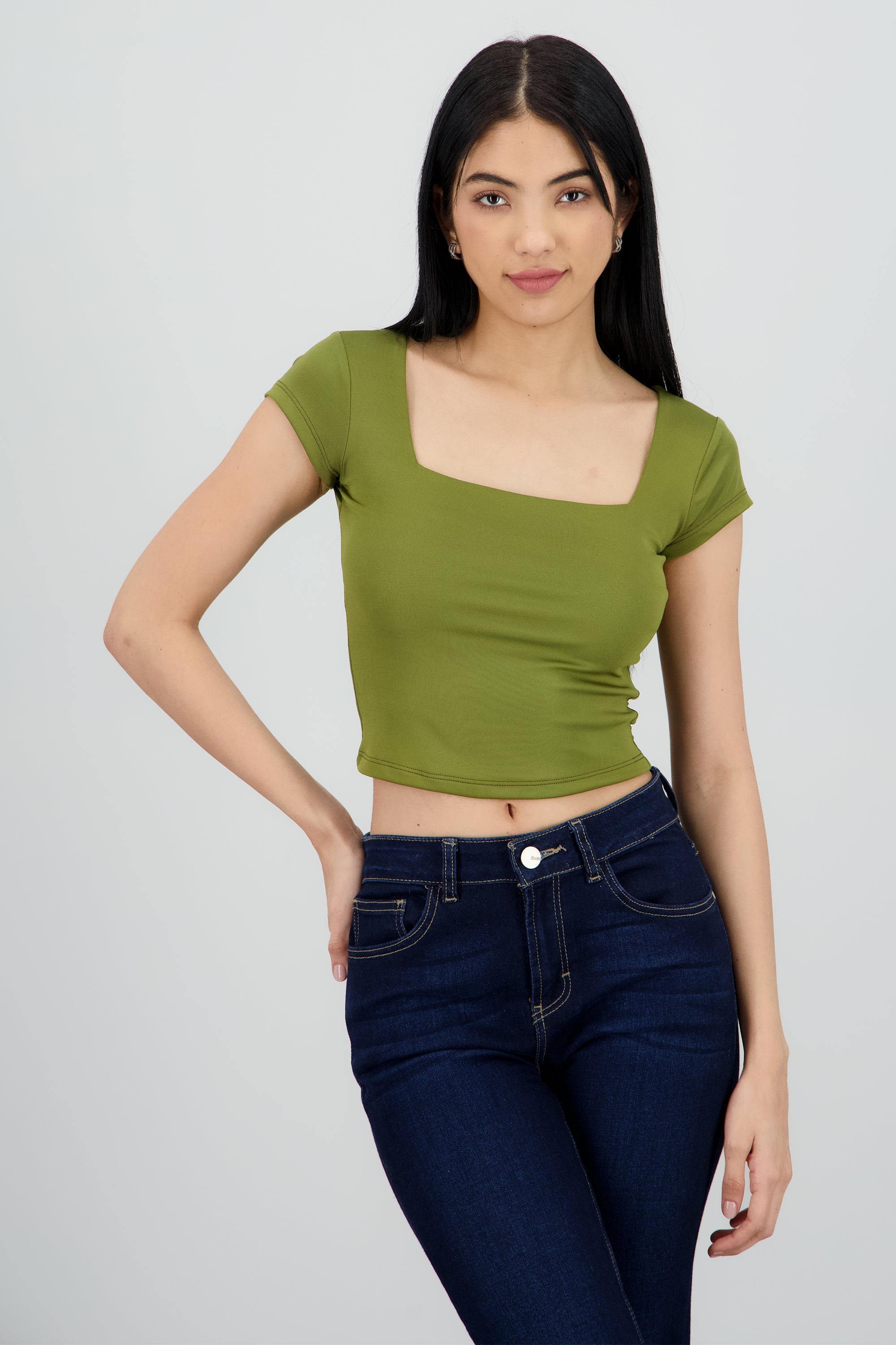 Top liso escote cuadrado manga corta OLIVO