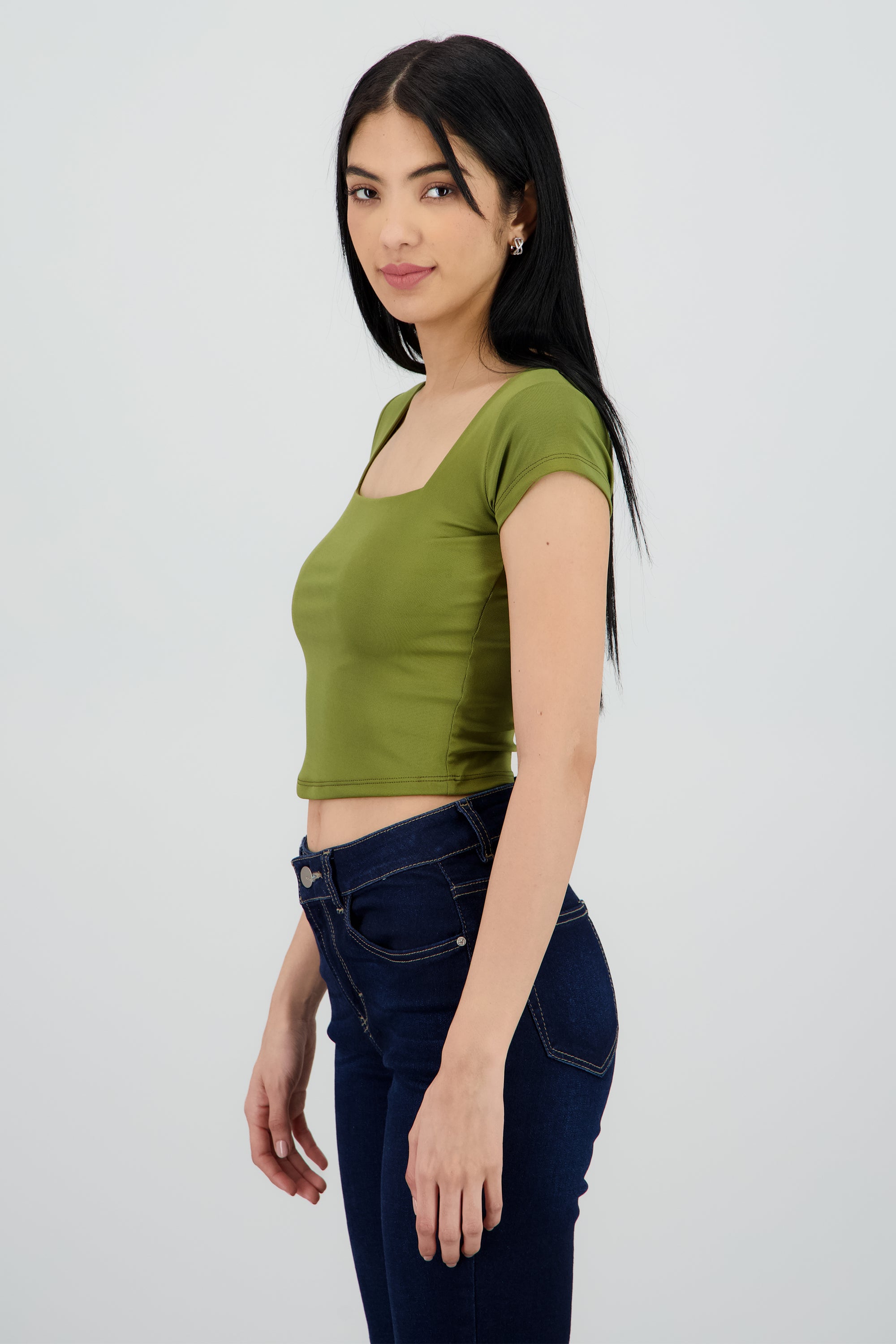 Top liso escote cuadrado manga corta OLIVO