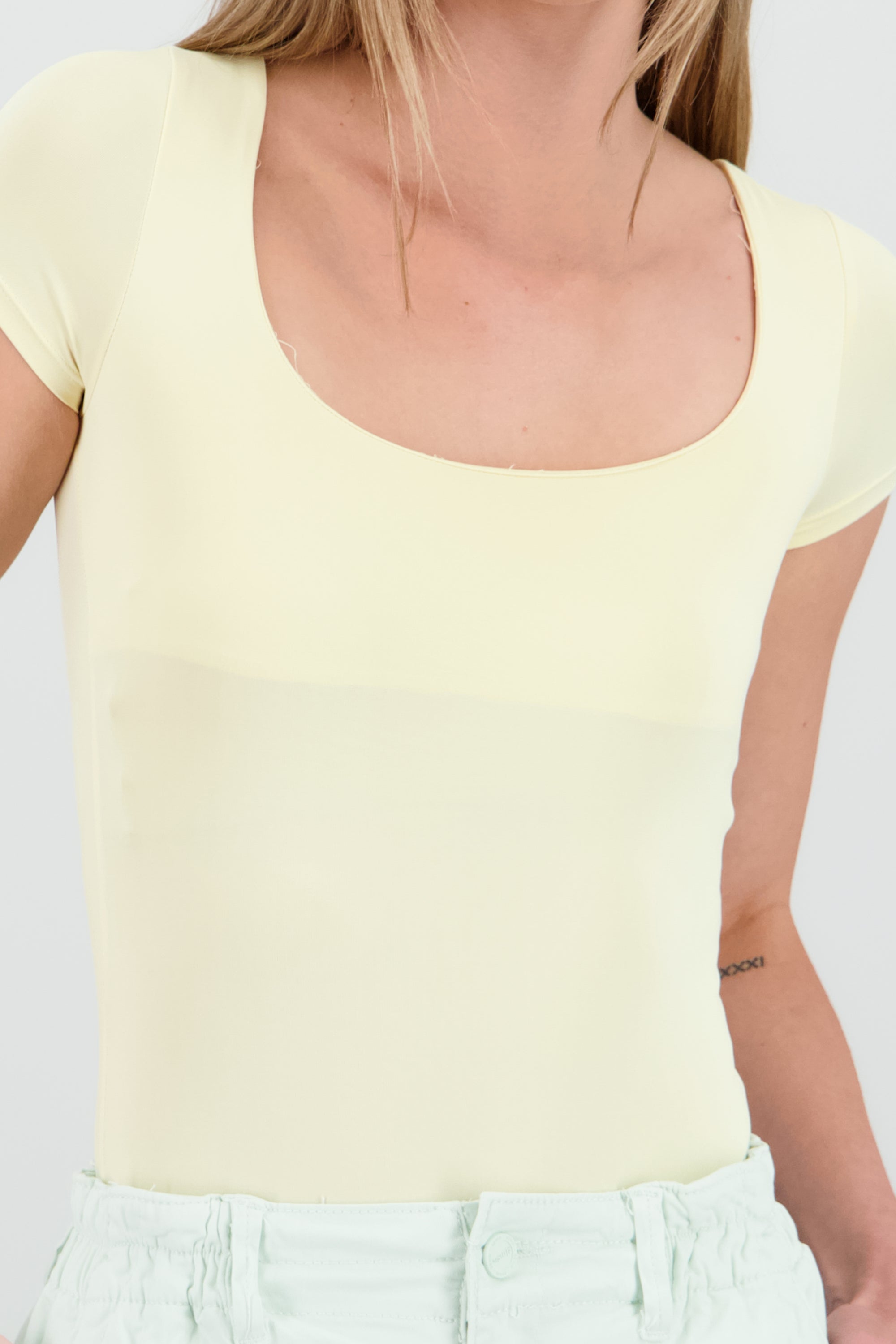 Bodysuit escote cuadrado doble tela AMARILLO PASTEL