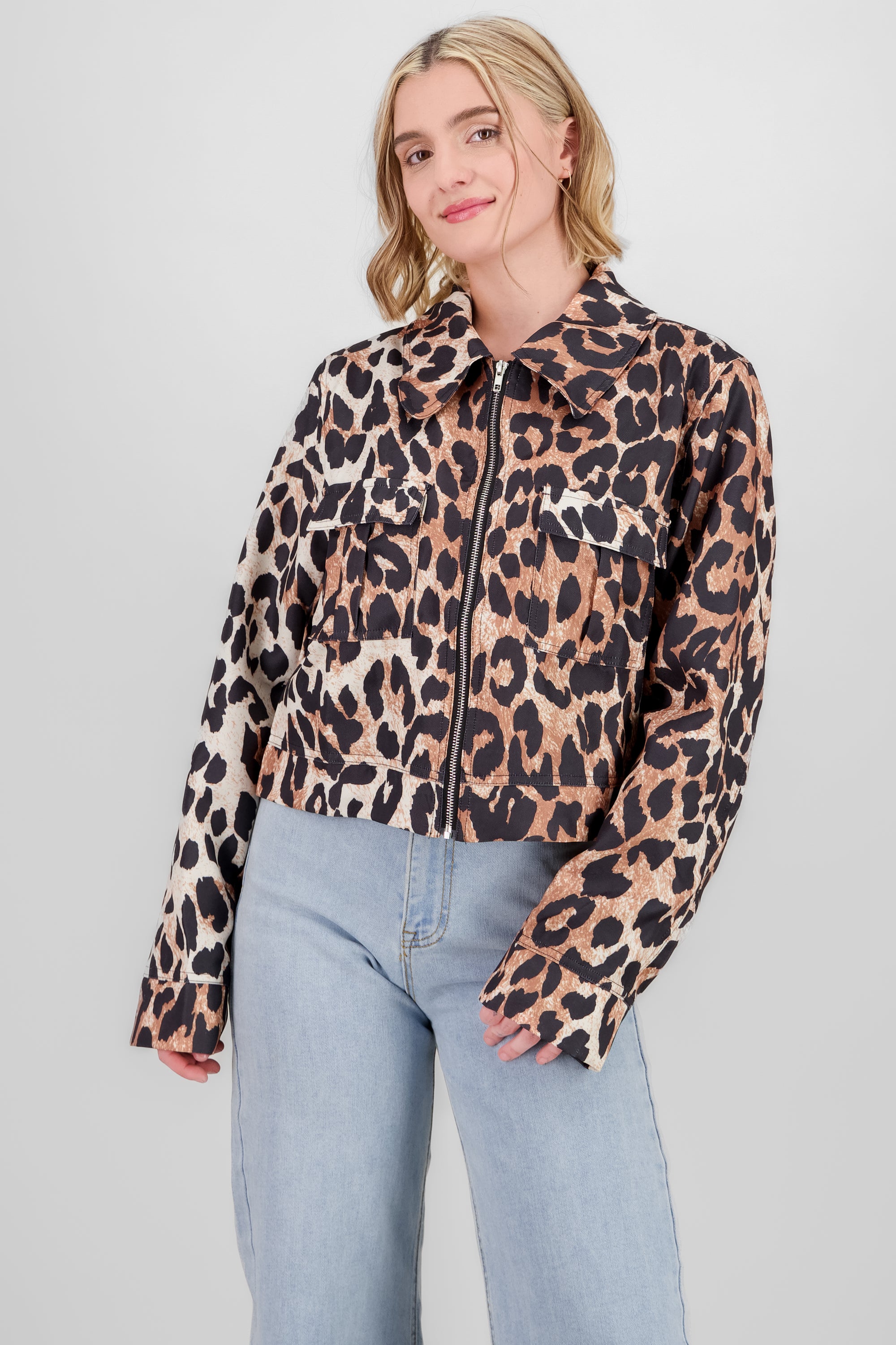 Chamarra animal print cargo CAFE COMBO